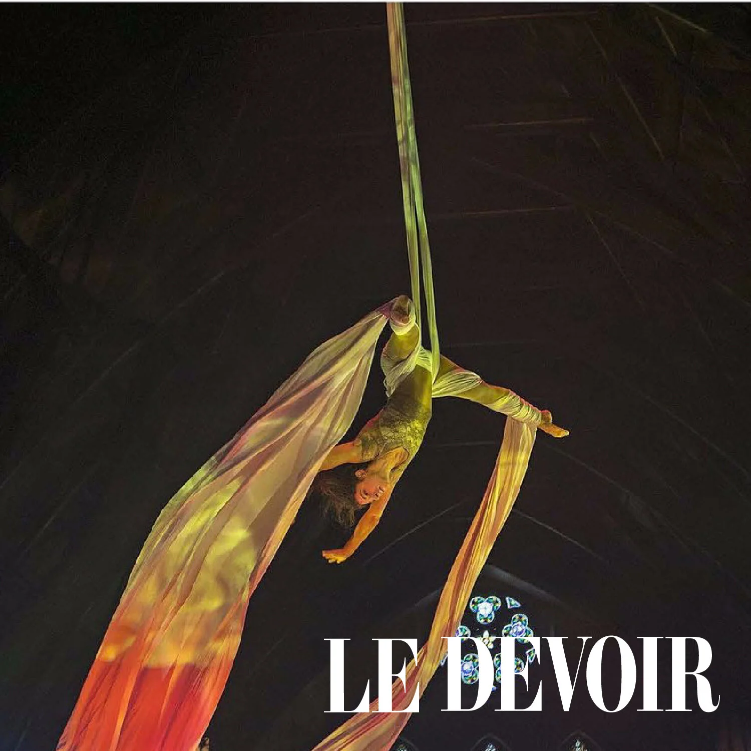 Le Devoir / Le Monastère ouvre un cabaret de cirque dans une église