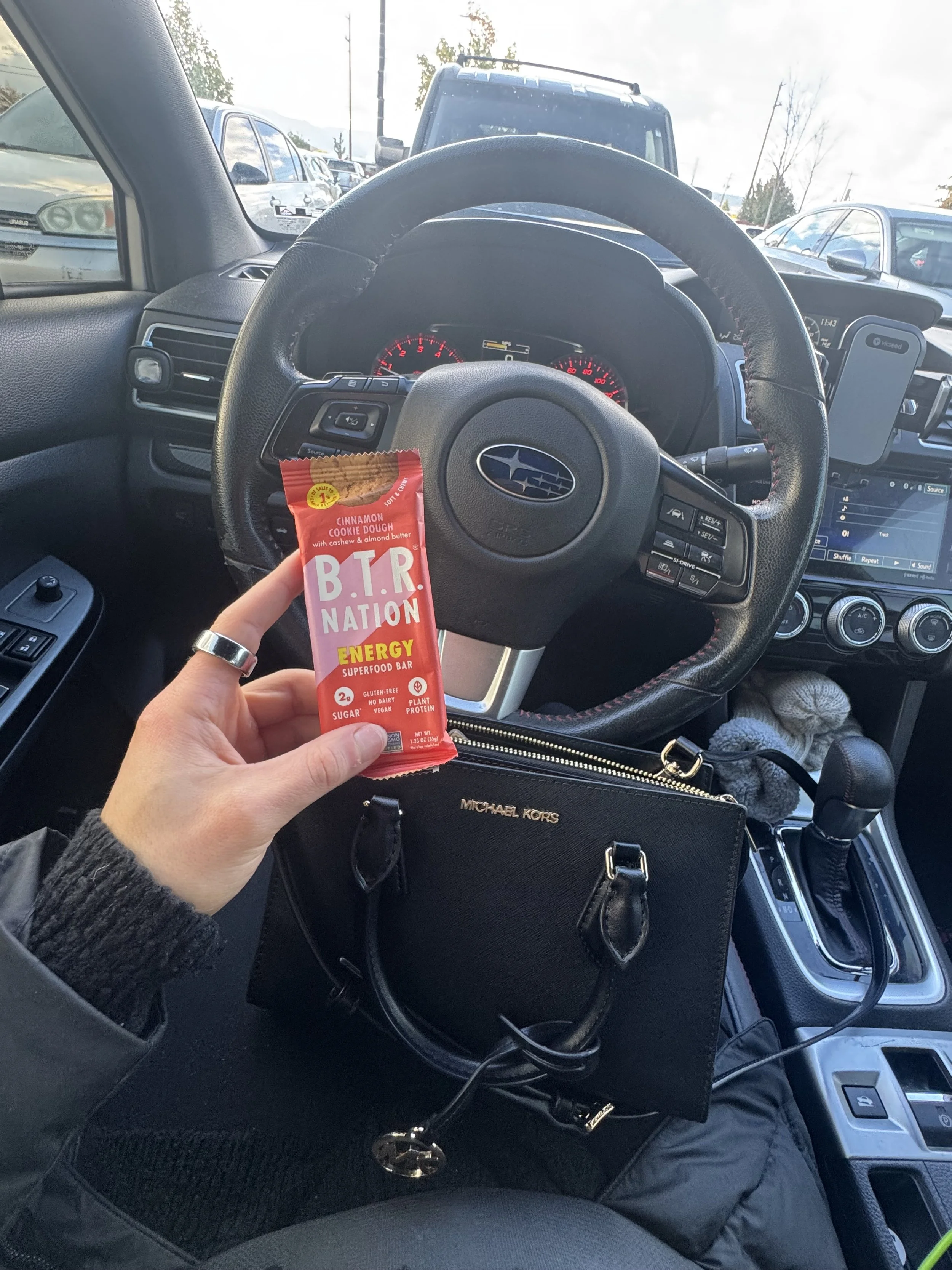 The 3-Minute Guide to Smarter Snacking (That Actually Helps Your Goals)