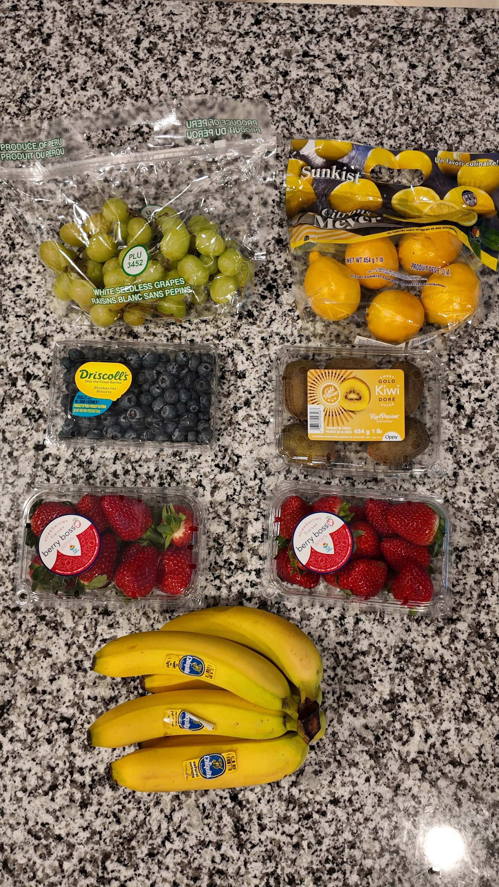 Why Eating Seasonal Produce Matters (and What’s In Season Right Now) 🌿🍓