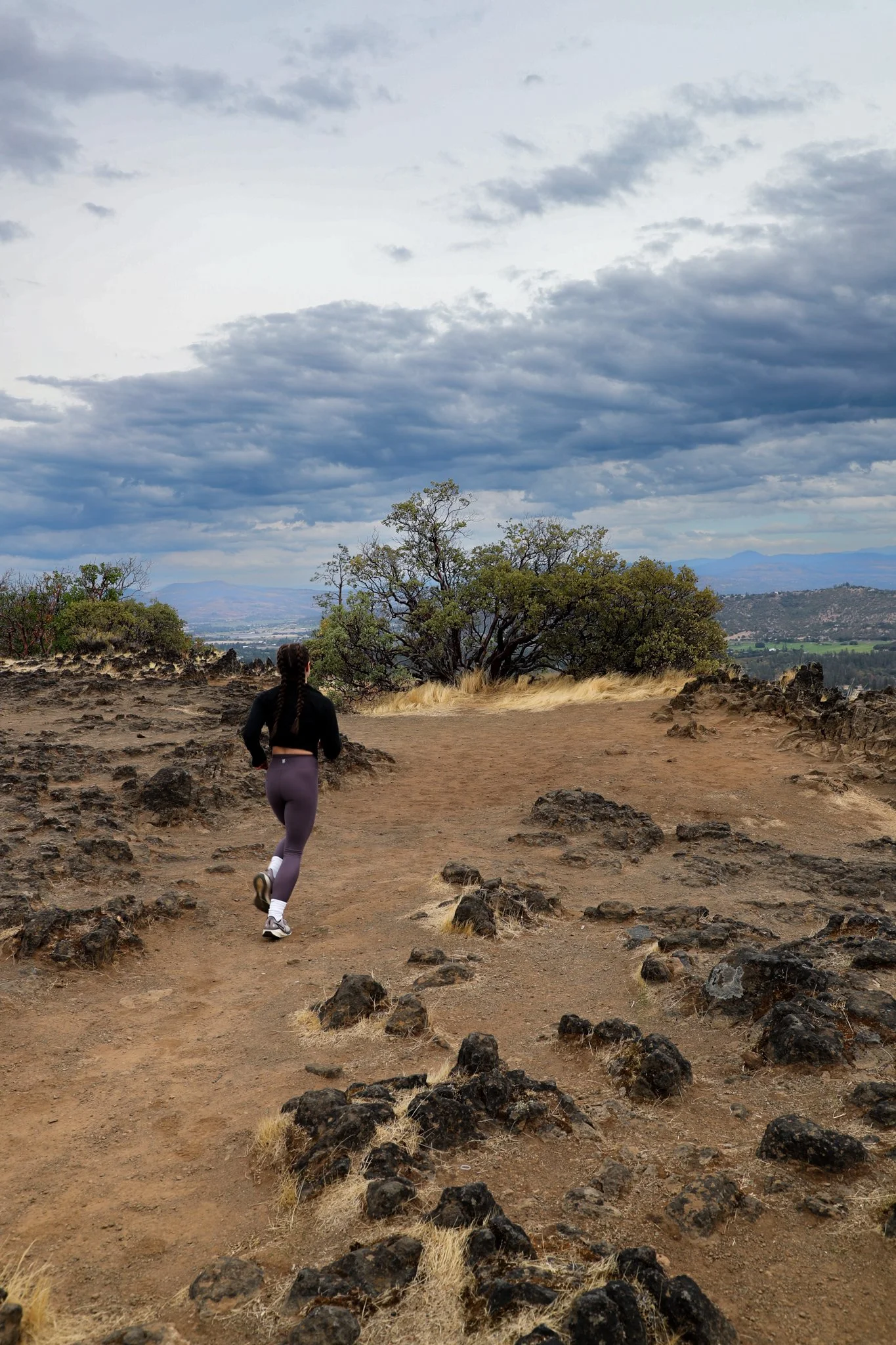 Why Walking Might Be the Most Underrated Health Habit 🚶‍♀️✨