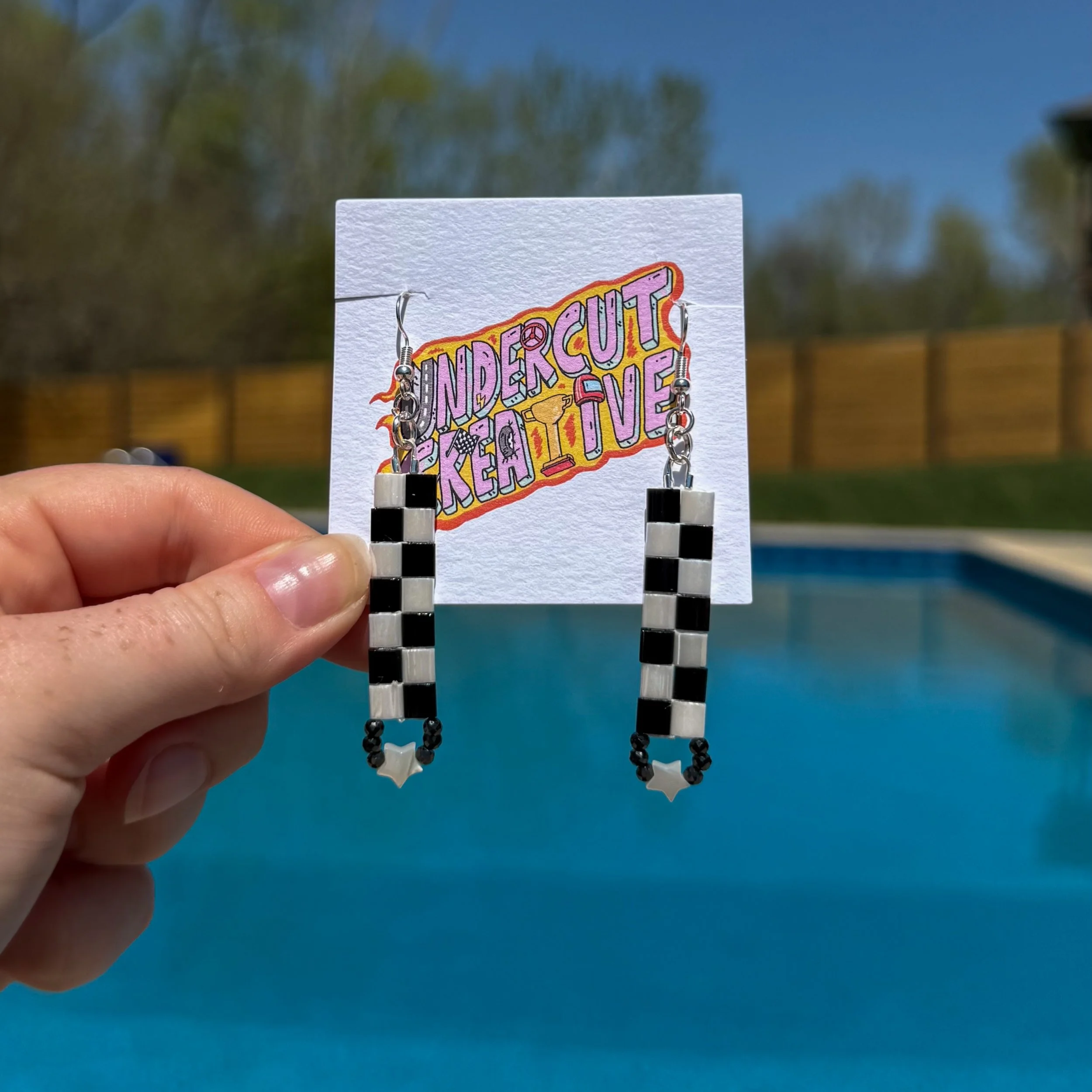 Star studded ⭐️
.
.
.
.
.
.
.
#motorsport #racing #beadwork racing gifts racing earrings