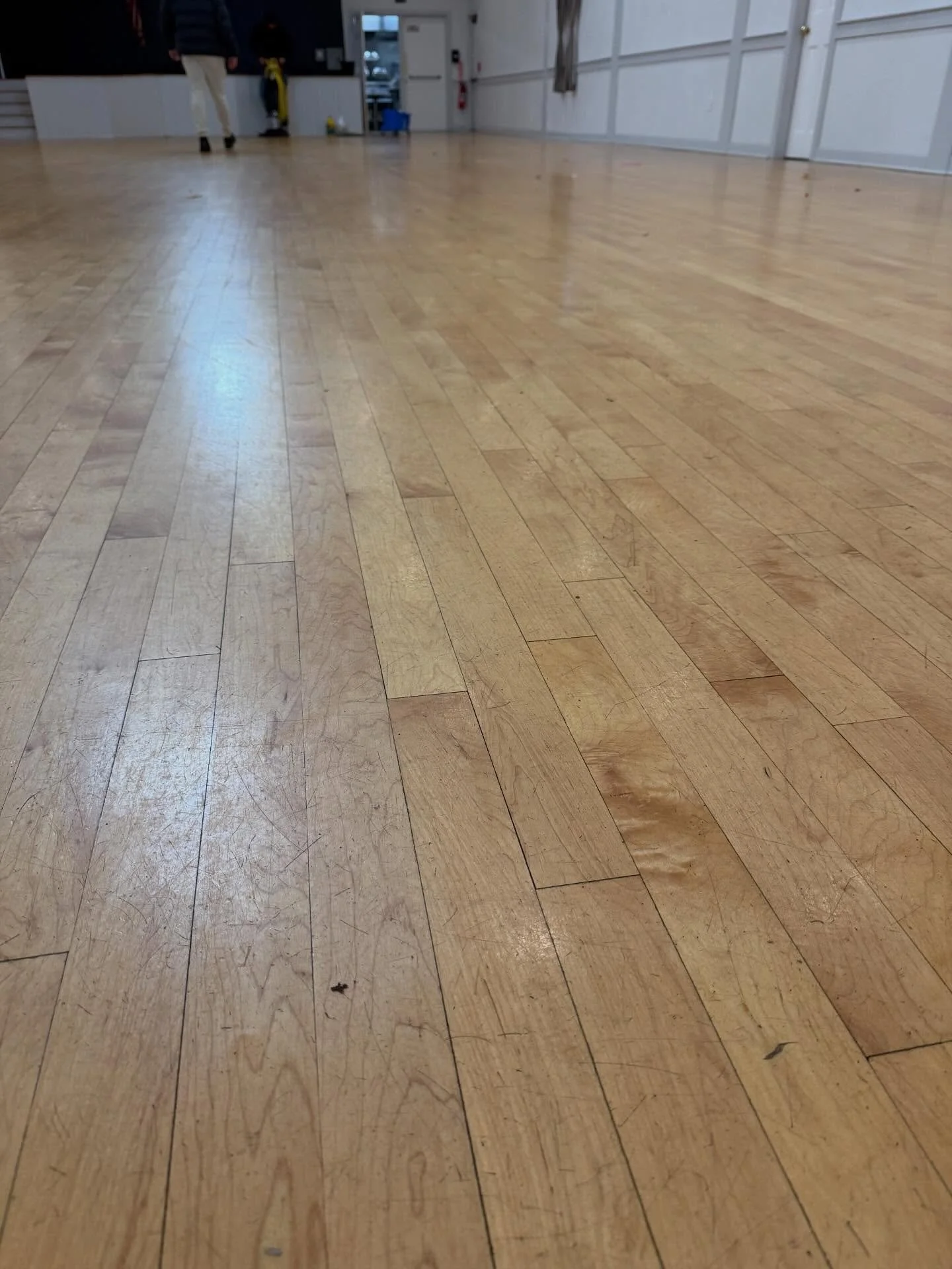 β¨ Amazing Before & After!
Deep wood floor cleaning and high-gloss finish for this event hall — now it shines like new! π
Professional job by NE Quality Clean Inc. πͺ
#BeforeAndAfter #WoodFloorCleaning #CommercialCleaning #ShinyFloor #Clea