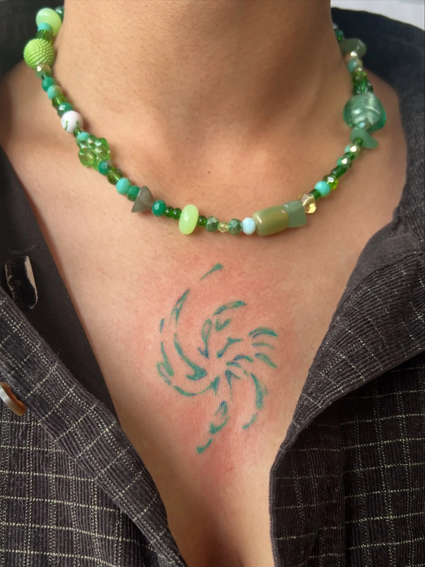 whirlpool 💚
📍 @picnic.tattoo with love 
meditating man is one of my only repeatable designs! always happy to tattoo him

#guesttattoo #londontattoo #bristoltattoo #paristattoo #colourtattoo #abstracttattoo #minimalisttattoo #contemporarytattooing #