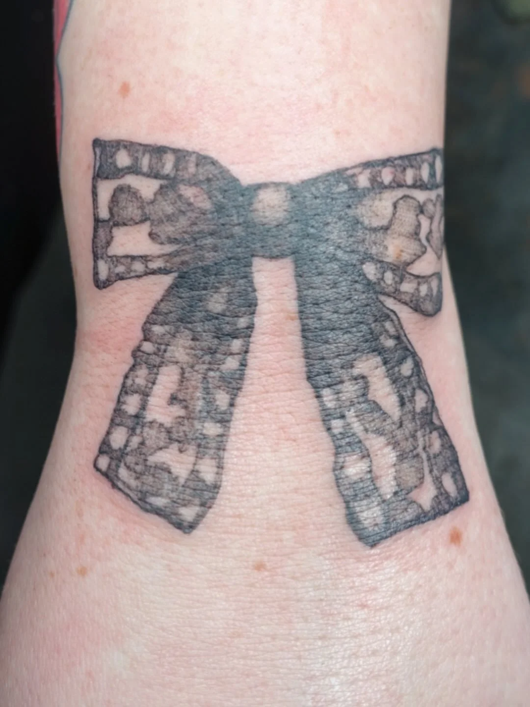 cutesy lacey bow tattoo everyone needs to see!!!!! 
i have one more bow i desperately need to tattoo!! DM me if you want it x
#londontattoo #bowtattoo #lacetattoo #contemporarytattooing #handtattoo tattoo ideas tattoo design tttism qttr bristol tatto