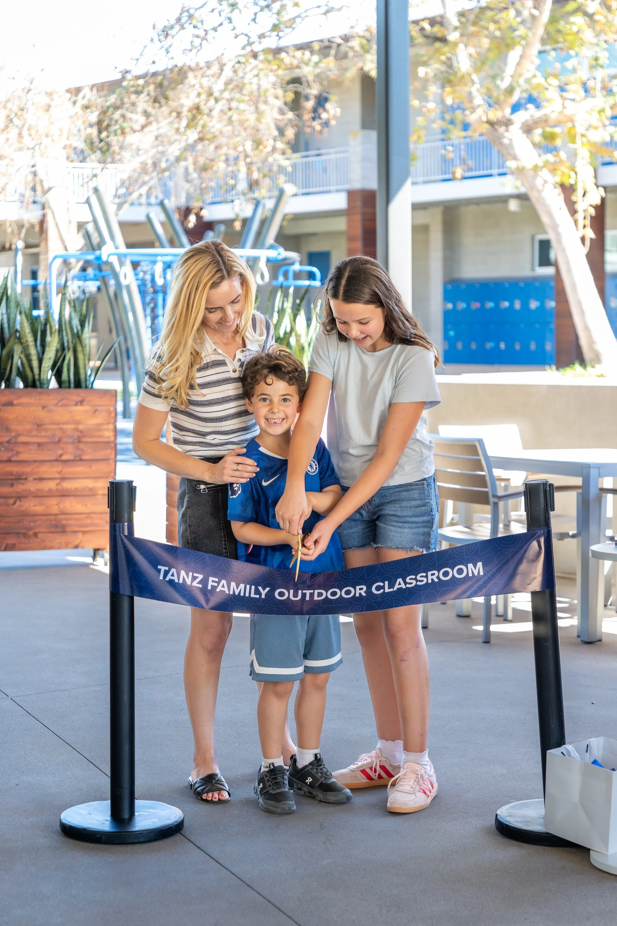 ribbon_cutting_ljcds250.jpg