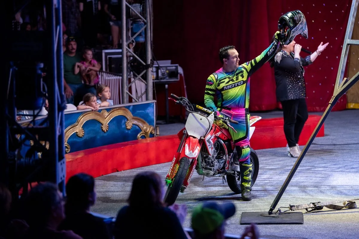 Life in the ring: family, comedy, and the Globe of Death