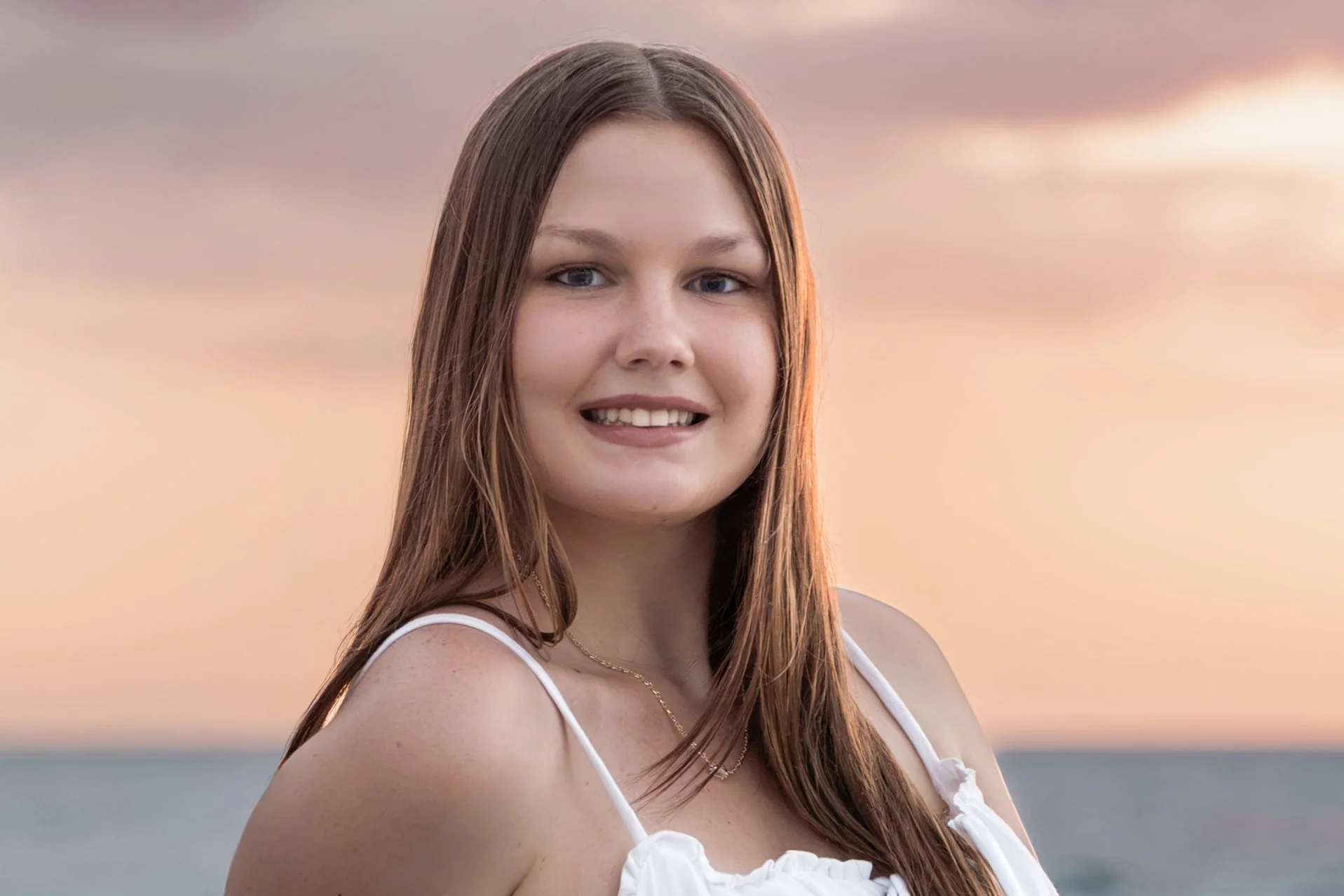 sarasota-senior-photographer-natural-portrait.jpg