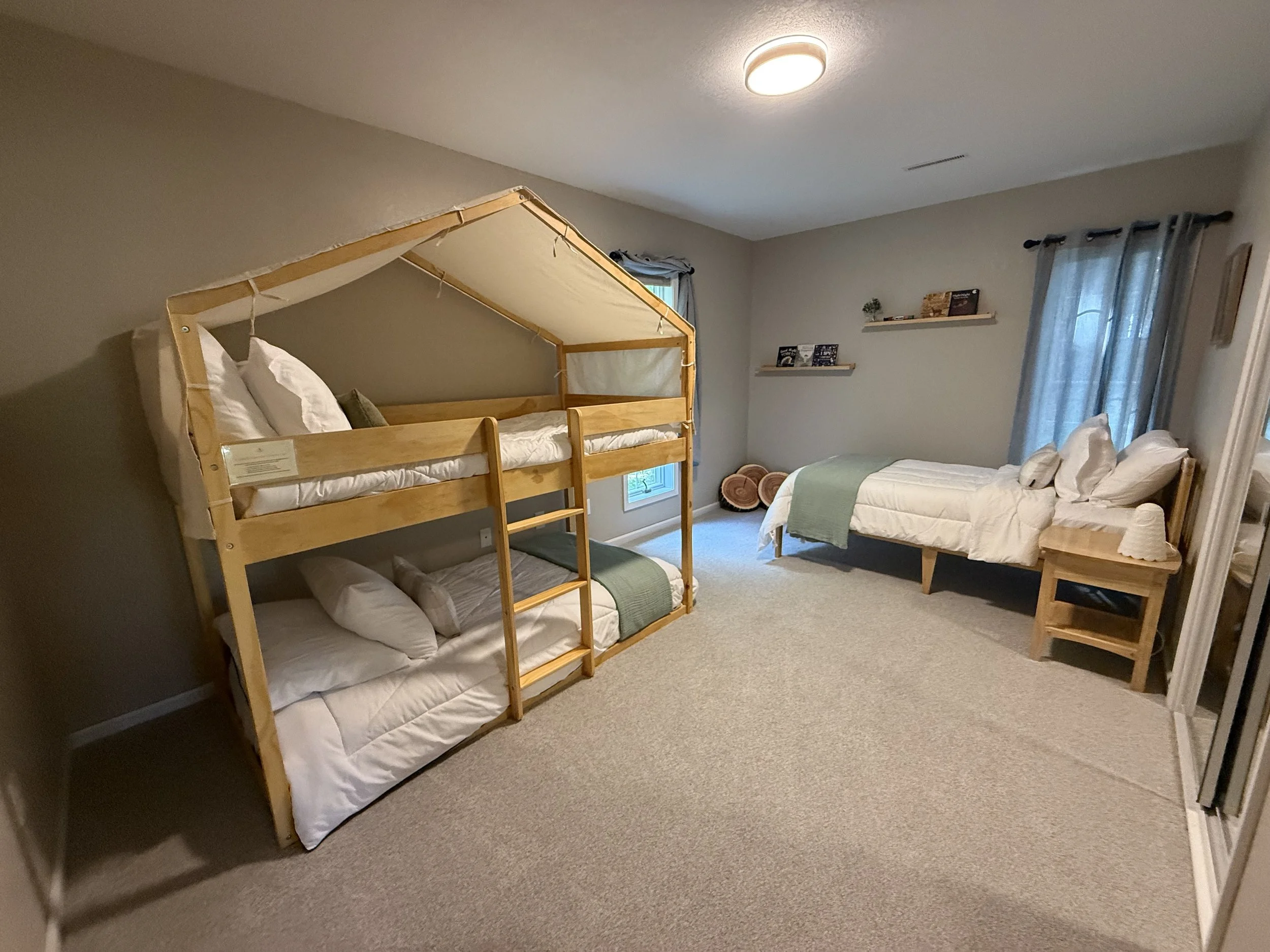 Camp-Inspired Bunk Room