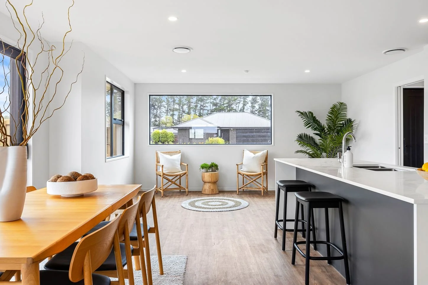 18 Plover Kitchen Living, RD.jpg