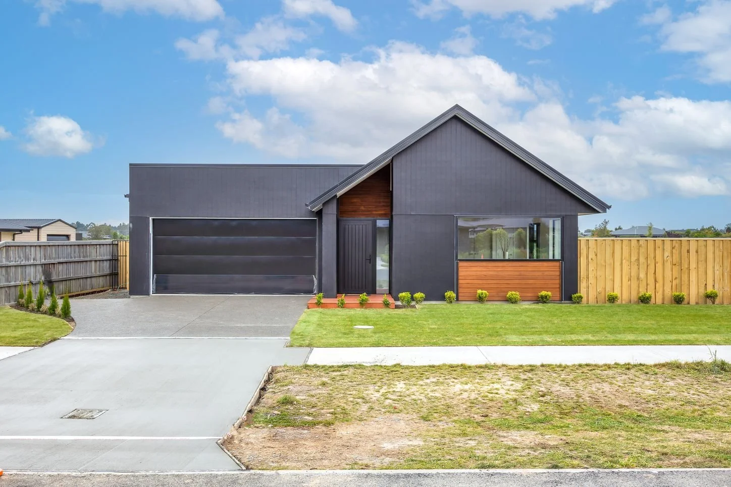 18 Plover, Frontage .jpg