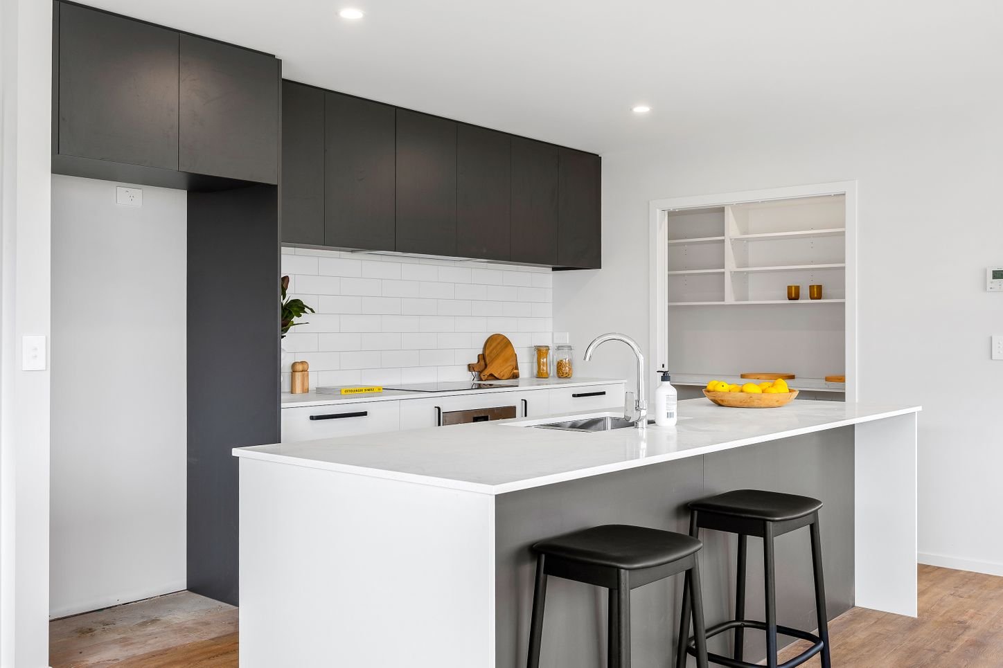 18 Plover Kitchen .jpg