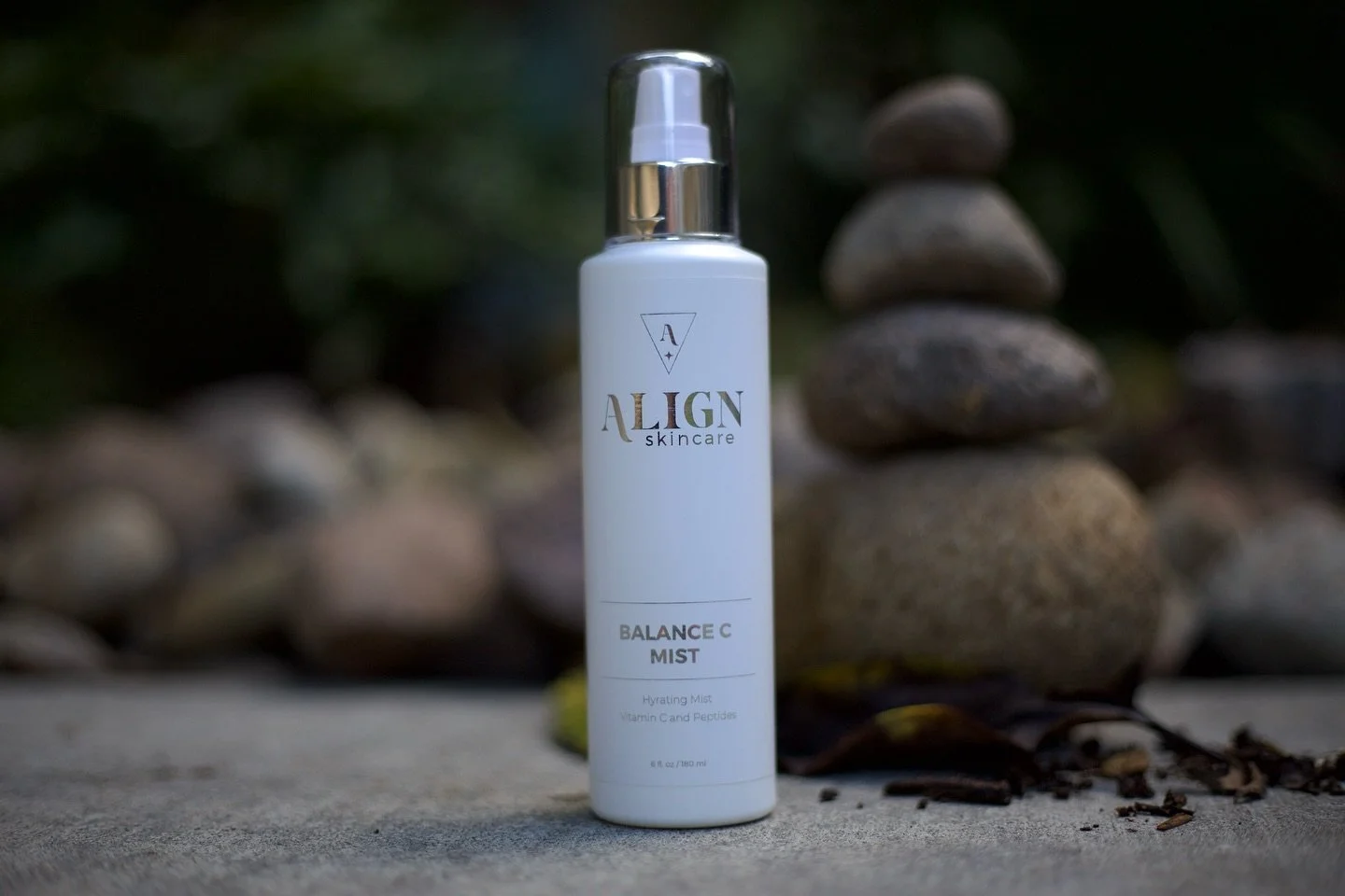 Everyone needs some more balance in their lives especially in the summer! Balance C Mist is a moisturizing spray with Vitamin C and peptides that helps prevent photoaging caused by UVA and UVB rays. A mist can revive makeup and give your skin a dewy 