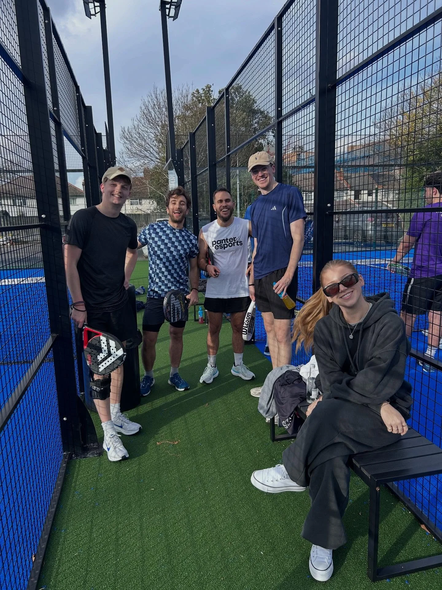 How would you describe a padel player at Catford Padel Collective? We reckon these traits sum it up: 

1. Social: Playing for fun as much as for points.

2. Competitive: Up for a challenge but they keep it friendly.

3. Passionate: Once they start, t