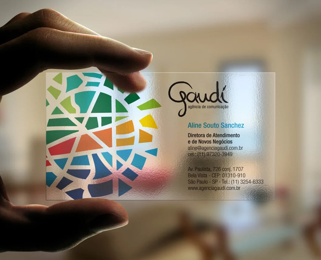 Cartão Gaudí em plástico translúcido.jpg