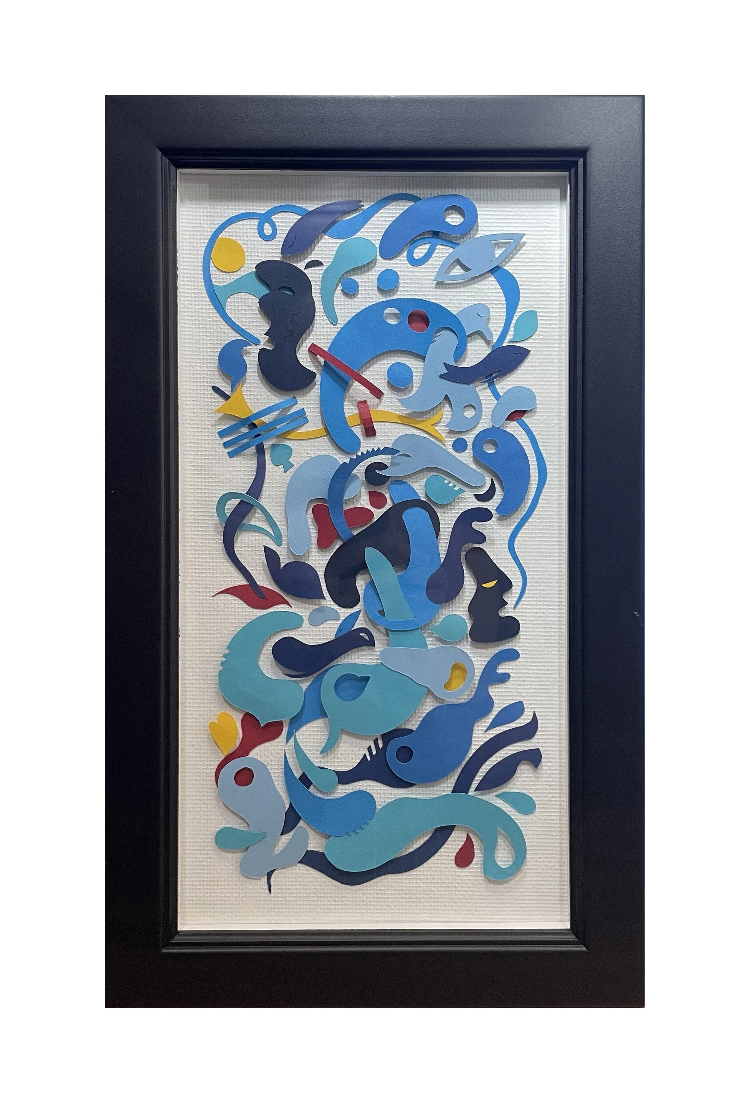 Entre camadas de silêncio