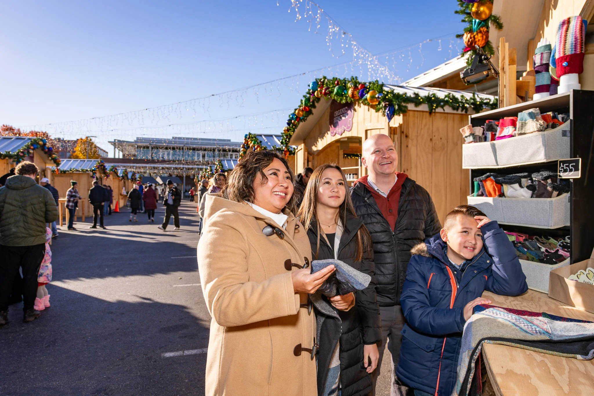 EXGR-ChristkindlMarket-111923-078-arw.jpg