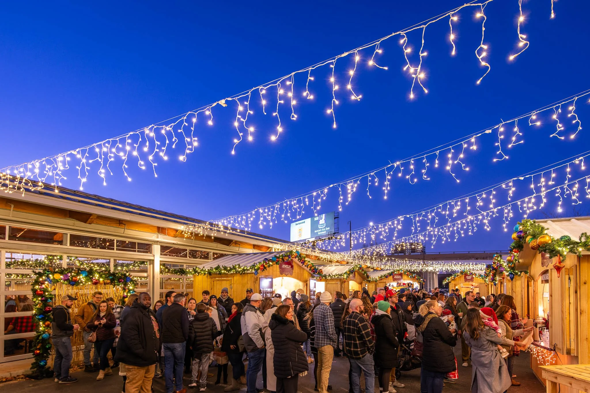 DGRI-ChristkindlMarket-111823-695-arw.jpg