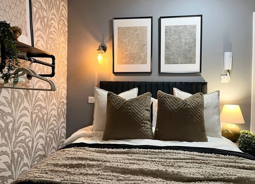 Well we just absolutely LOVE how these two studio spaces turned out in London 😍

We&rsquo;ve said it before and we will say it again, we can work with even the smallest of properties to get them looking their best for listing 📈 

Both wallpapered, 