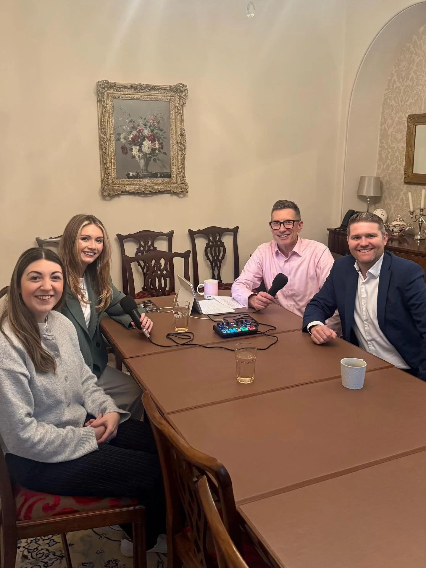 We were invited to speak on a podcast today with @hudsonmoodyestateagents to talk all things property staging! 🛋️ 🏠 

The episode is coming soon 🎤 👀