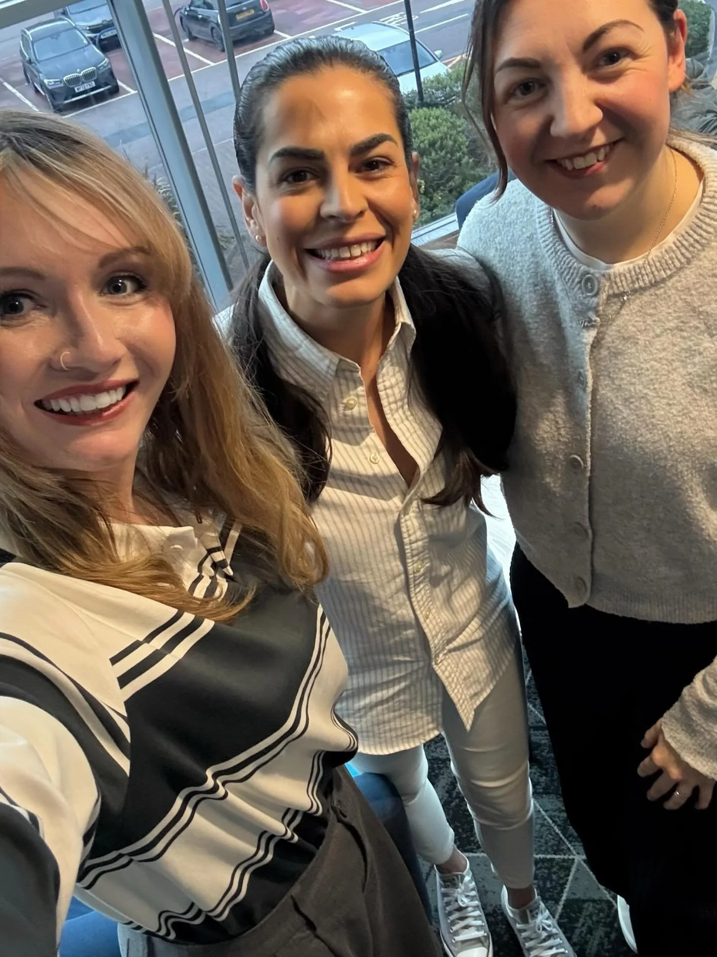 A little swipe through of our day today ➡️

1) lovely catch up with @propertywithtammy to discuss her upcoming HMO project 😍
2) site visit to this STUNNING house which is ready to stage 🛋️ 
3) kicked off our intensive consulting day with a new ment