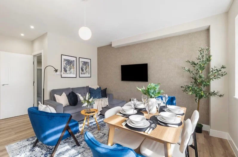 We love getting the professional photos back! Here&rsquo;s a look at a recent SA install 😍

Need a staging company that does it all? We&rsquo;ve got you covered. 🏡✨