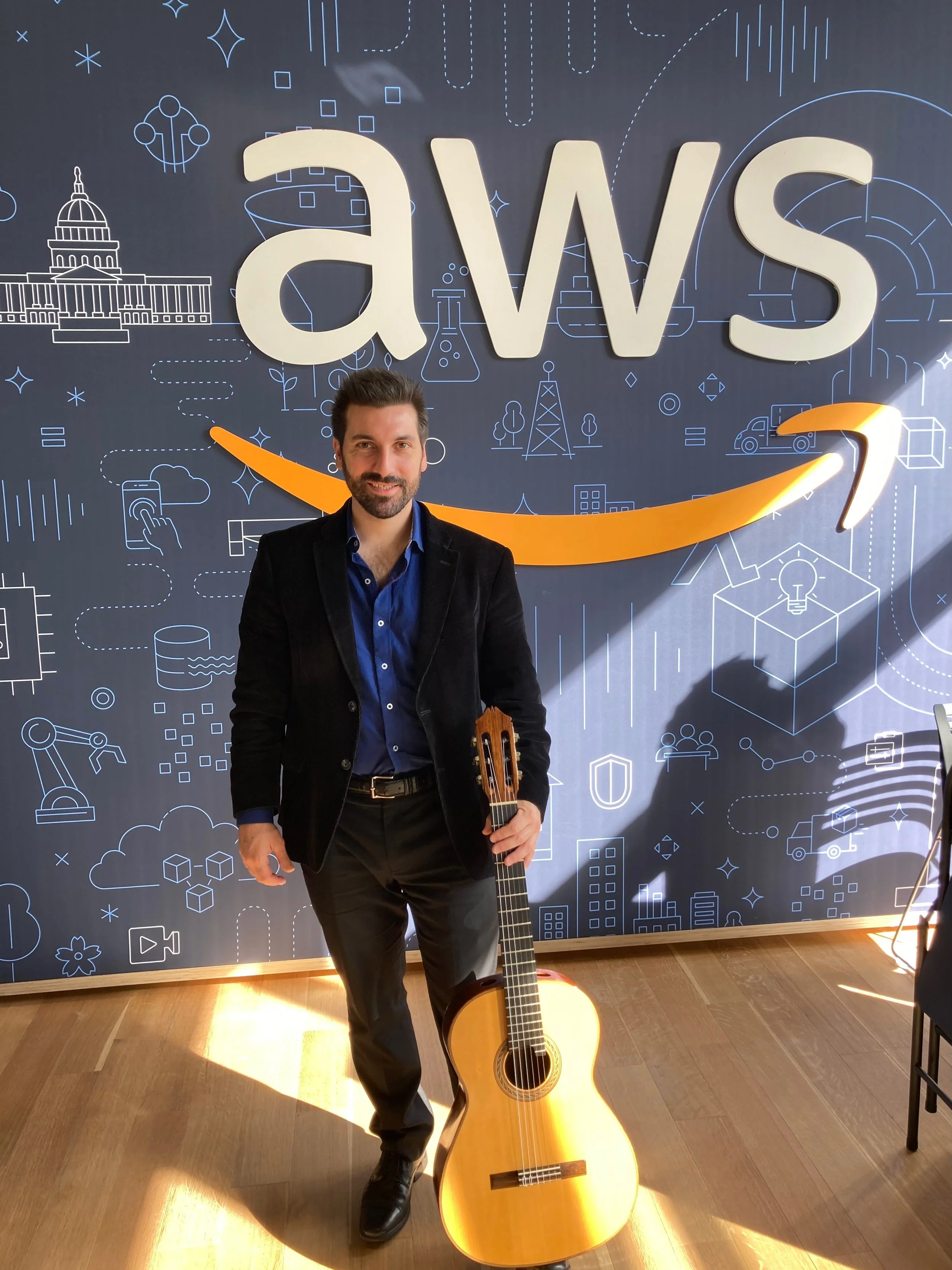 amazon_corporate.musician_julien.xuereb.jpg