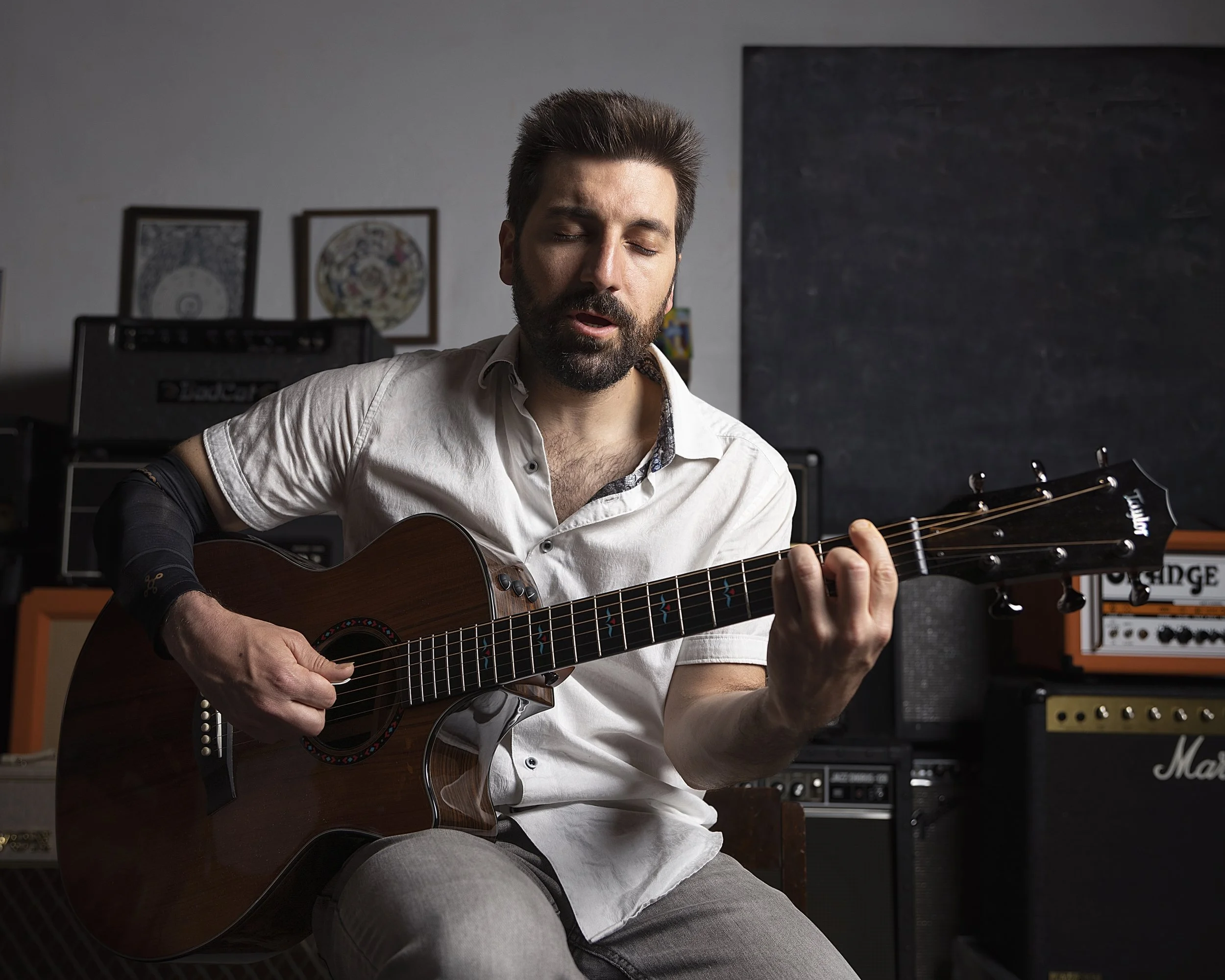 recording.studio_guitarist_julien.xuereb.jpg