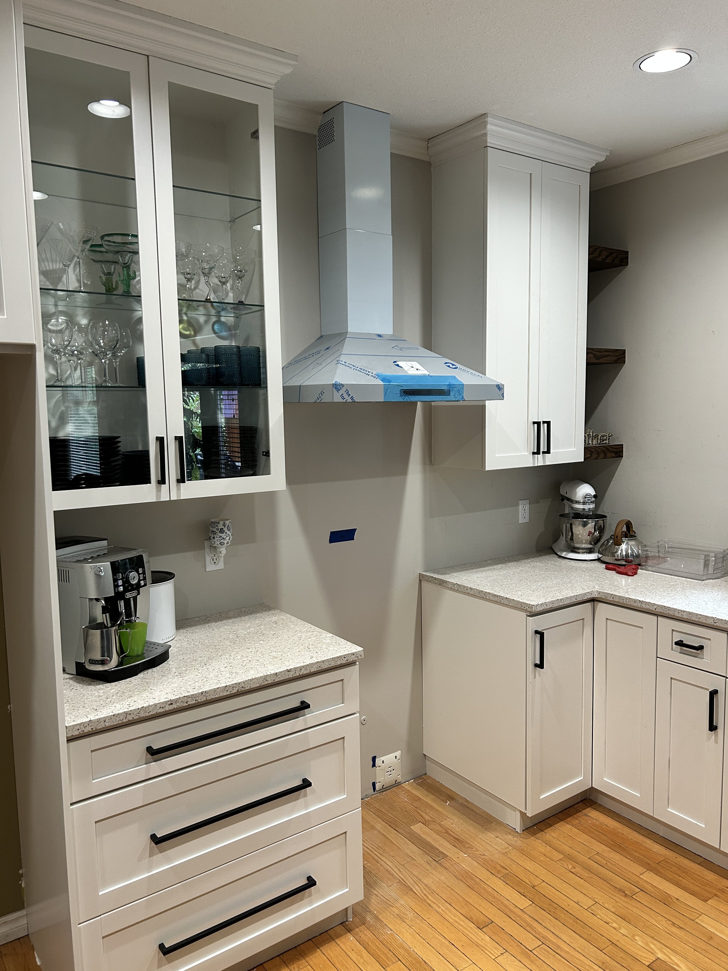 Range hood installed.