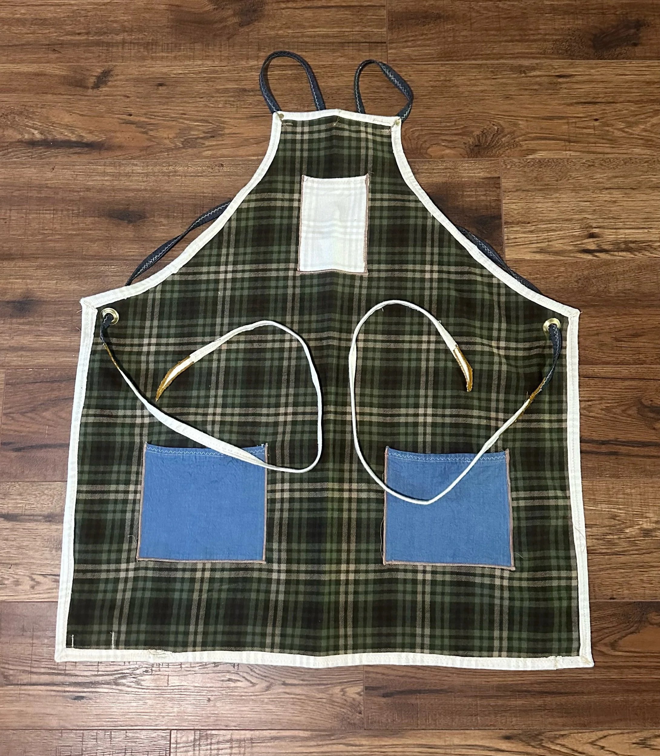 Apron - Plaid Flannel Base - White Trim
