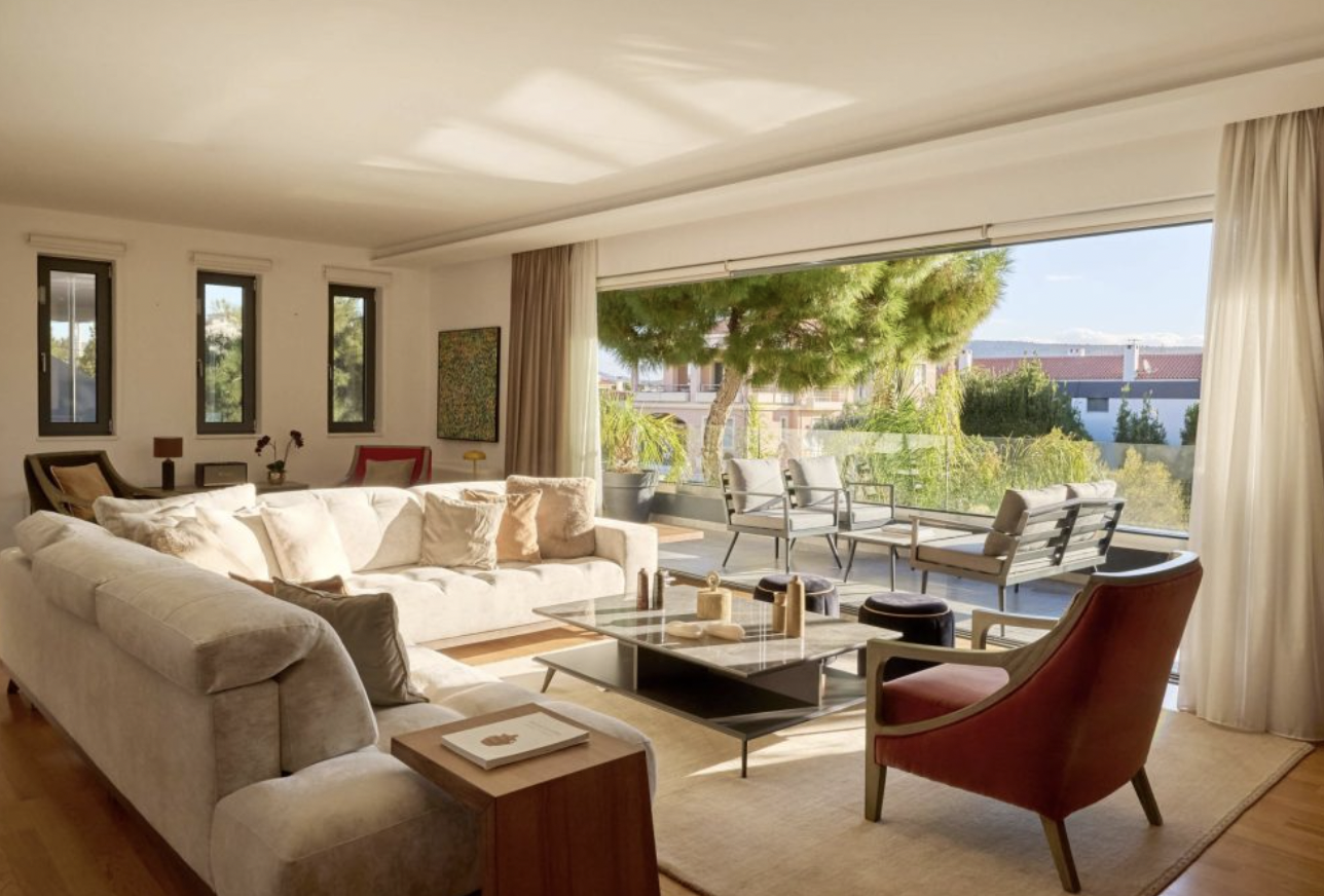 An image of The Float House.