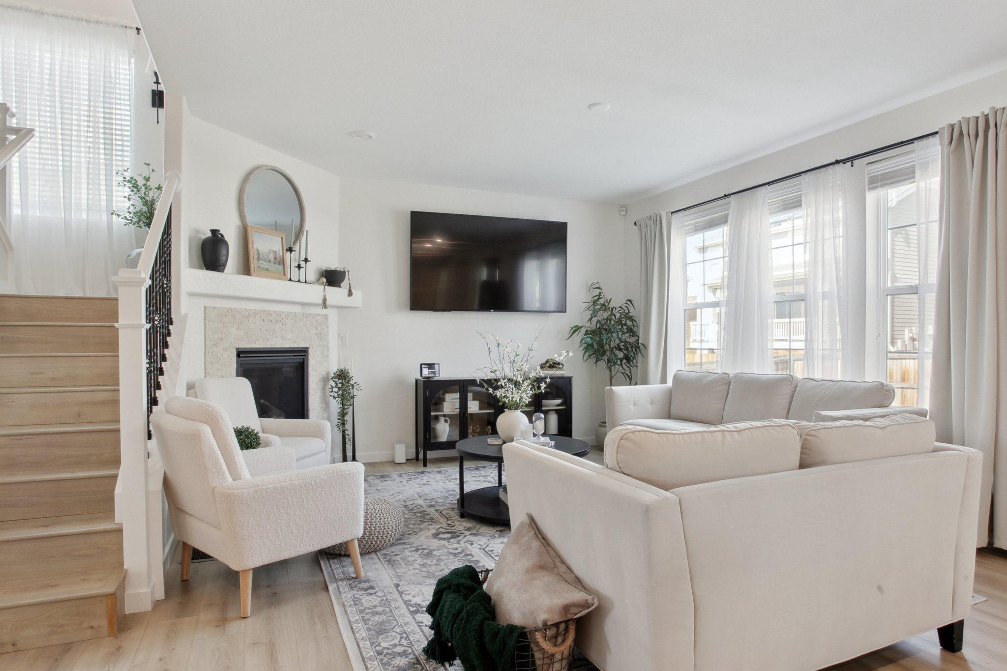 Flip Design + Home Staging Living Room Strategy