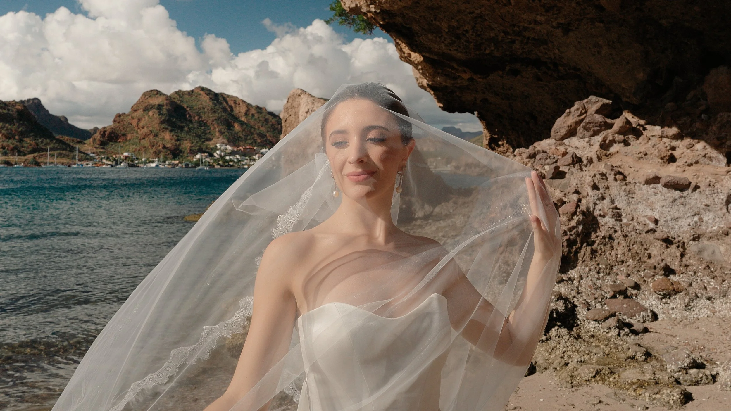 Irma & Jorge wedding in San Carlos, Sonora, filmed by Villa Films