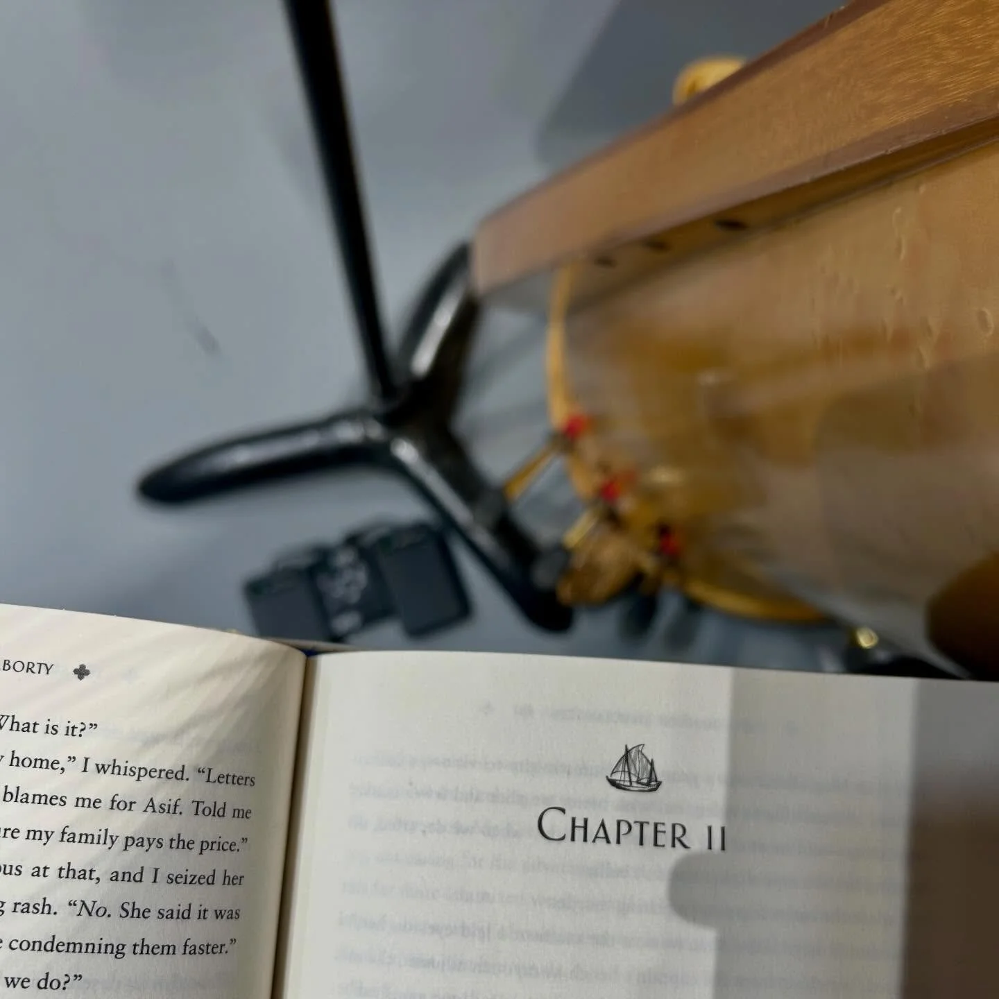 a harpist in their natural habitat (a tacet)