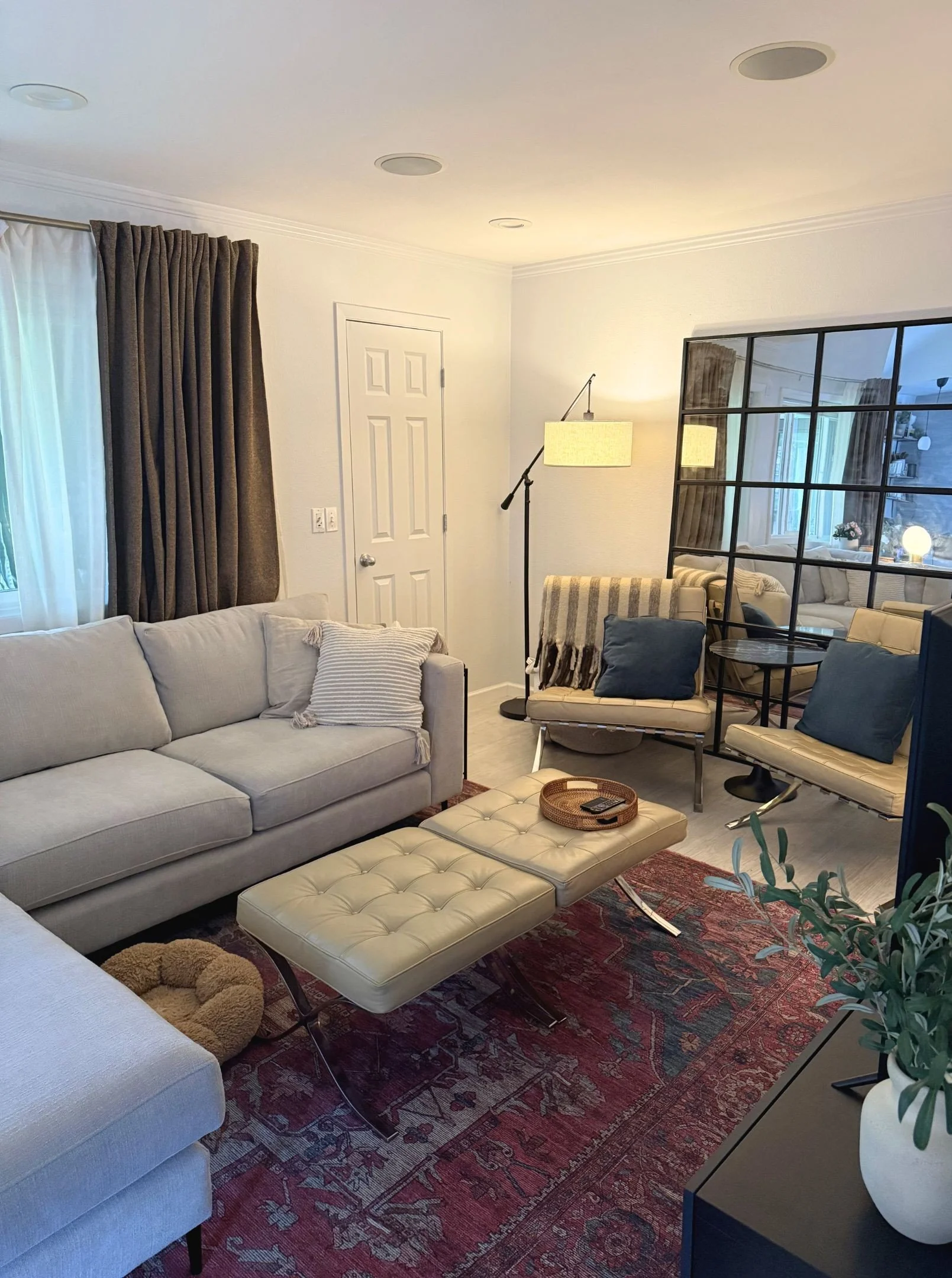 Warm & Cozy Home