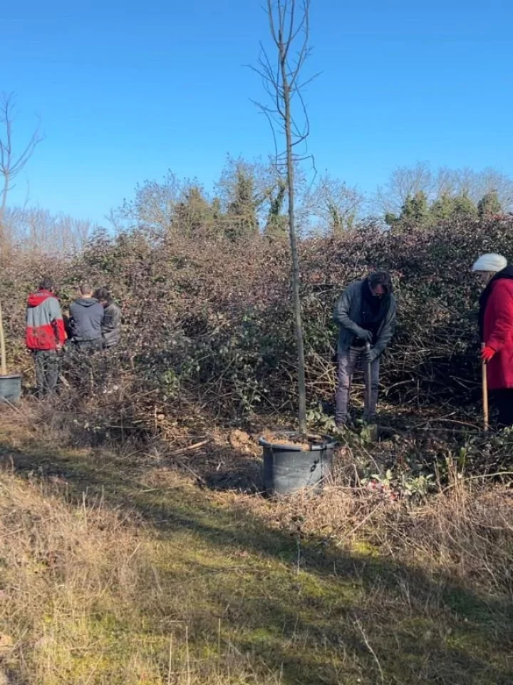 Cosa abbiamo fatto dal 1&deg; agosto 2025, giorno di inizio della concessione, a oggi?

La priorit&agrave; &egrave; stata da subito la realizzazione del pontile, che permette di sbarcare in sicurezza a Poveglia. Ci siamo messi immediatamente sulla st
