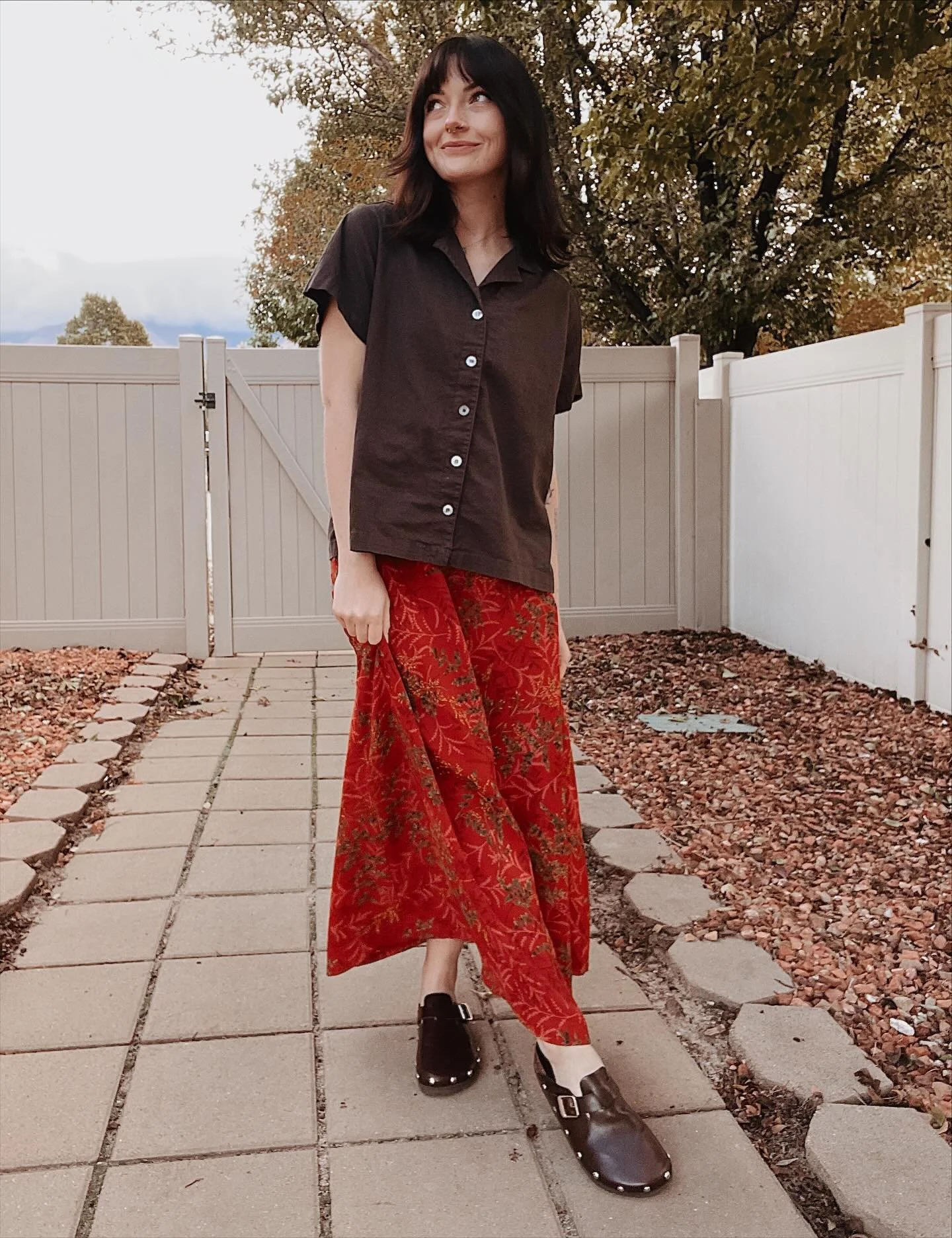 it’s giving gillian owens 🖤🕸️🕷️ the rustic willow skirt might just be my favorite. A dreamy piece for anyone building a cottagecore, witchy, or dark-academia wardrobe 🐦‍⬛ available now!
.
#vintagestyle #witchy #darkacademia #cottagecore