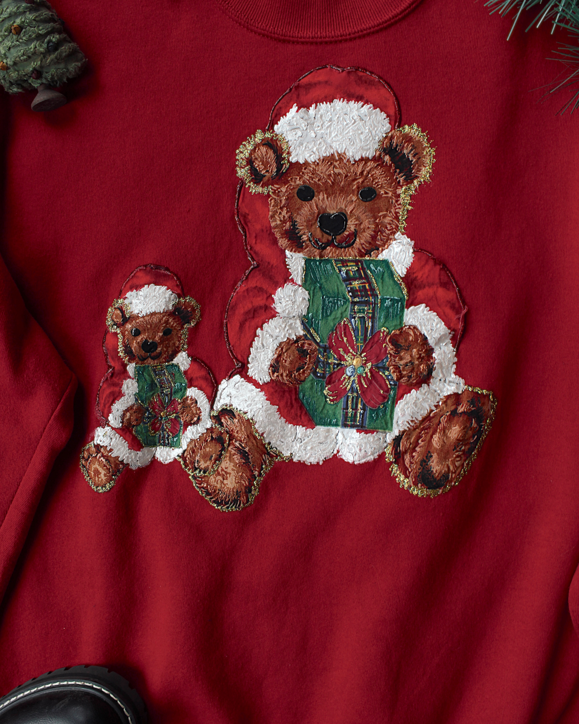 Berry Christmas Pullover5.png