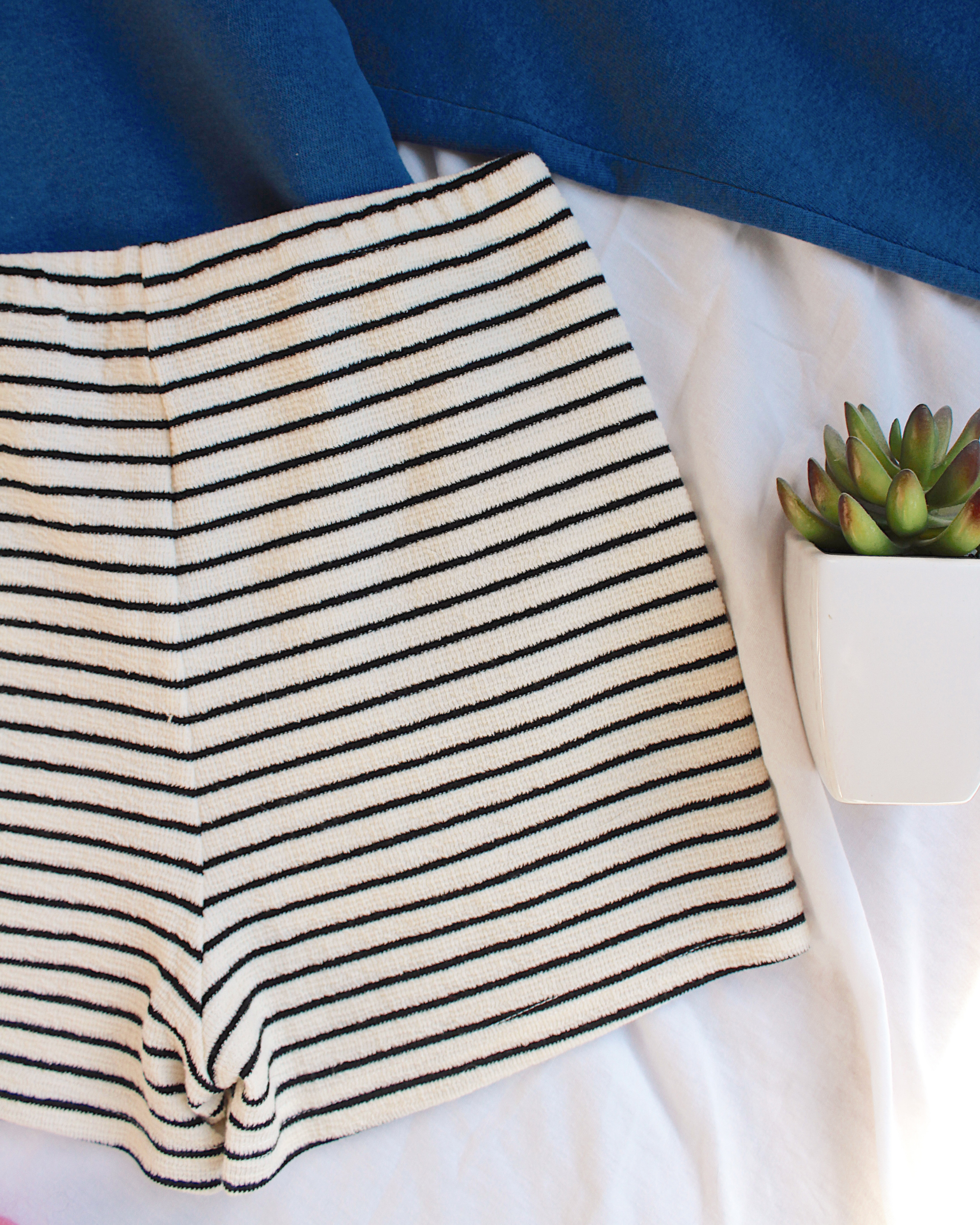 Lazy Day Shorts - Small34.png