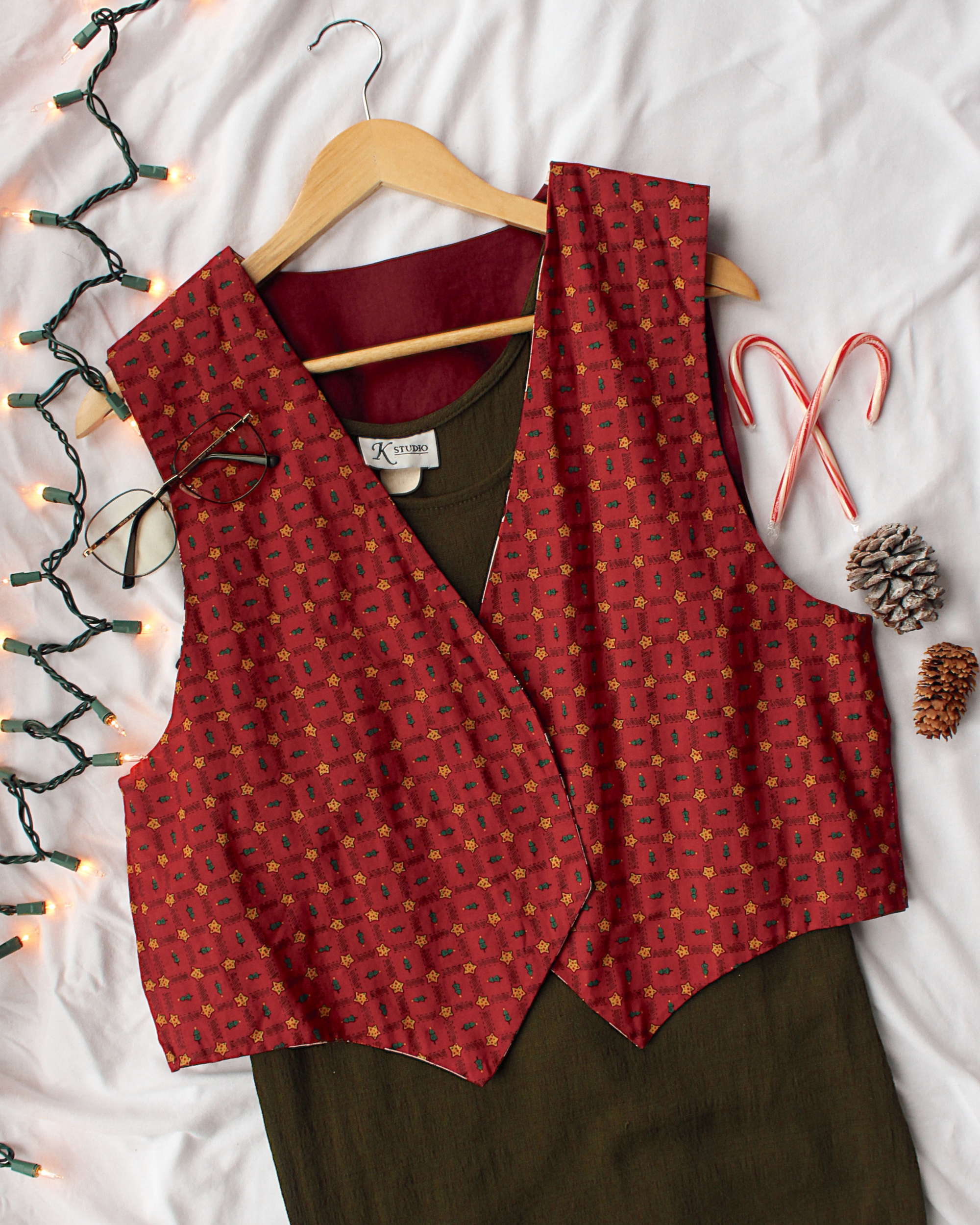 Frost + Fir Reversible Vest12.png