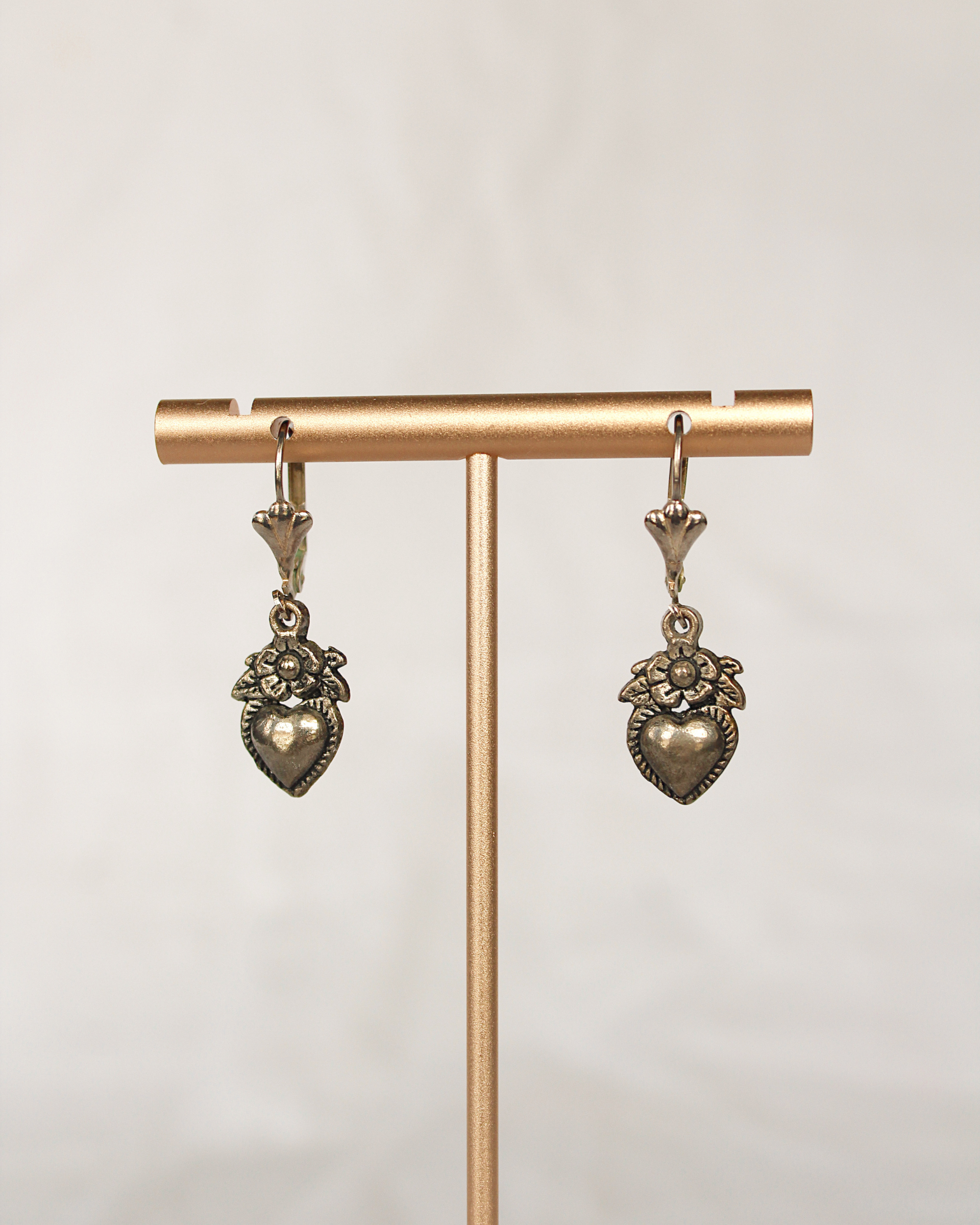 Love Potion Earrings7.png