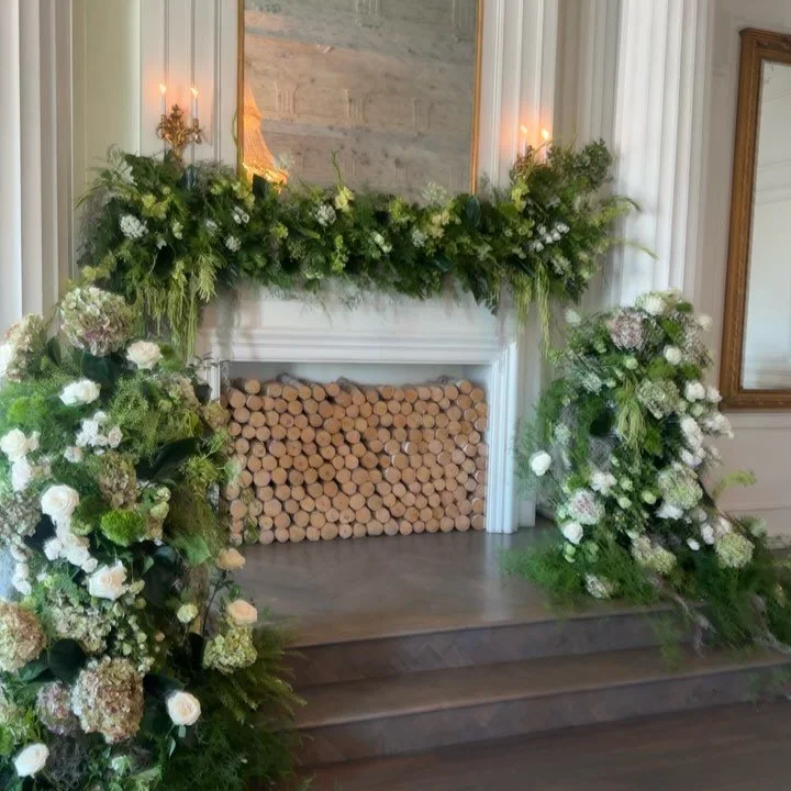 This most stunning ceremony piece 🤭
-
-
-
Freelanced for @weddingsbylavenders