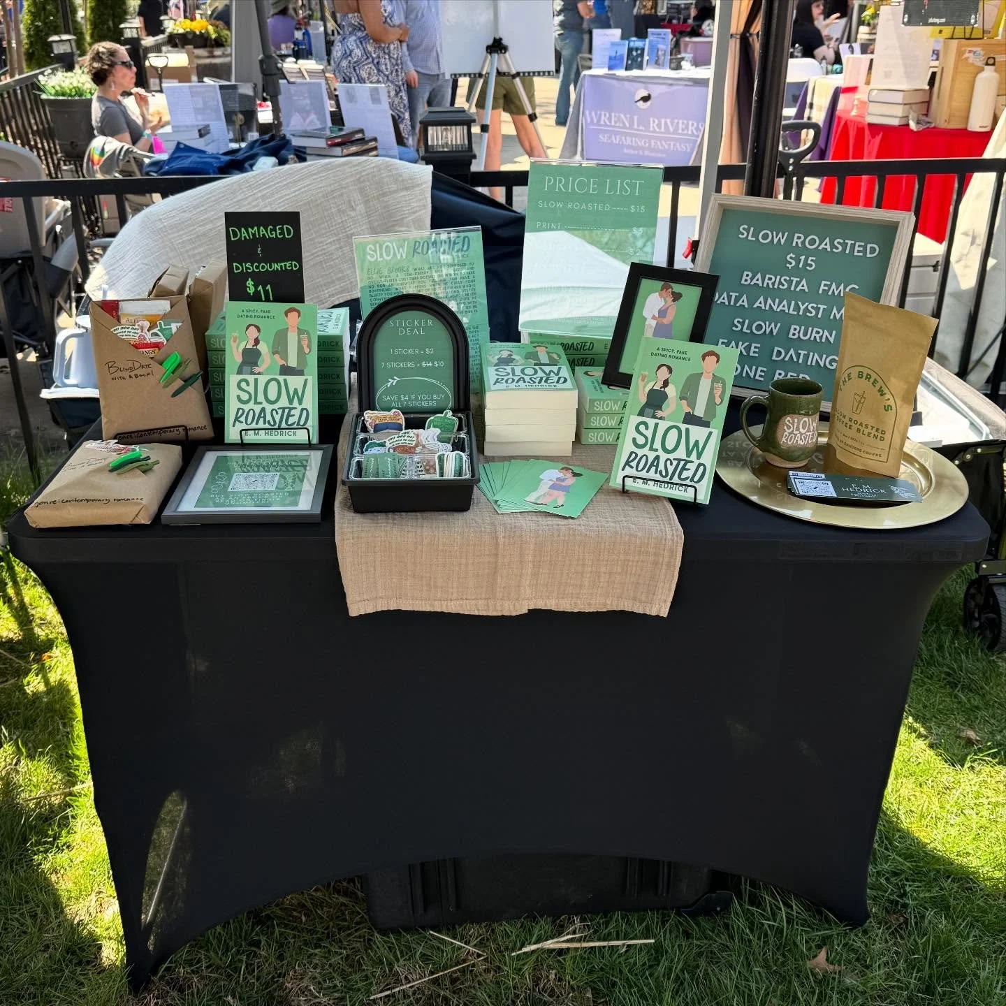 One day I will take more than just one picture of my table, but being so busy almost the entire event so much so that you forget to take pictures will never be something I complain about 😅

Big thank you to @jdenisonreed for organizing everything. A