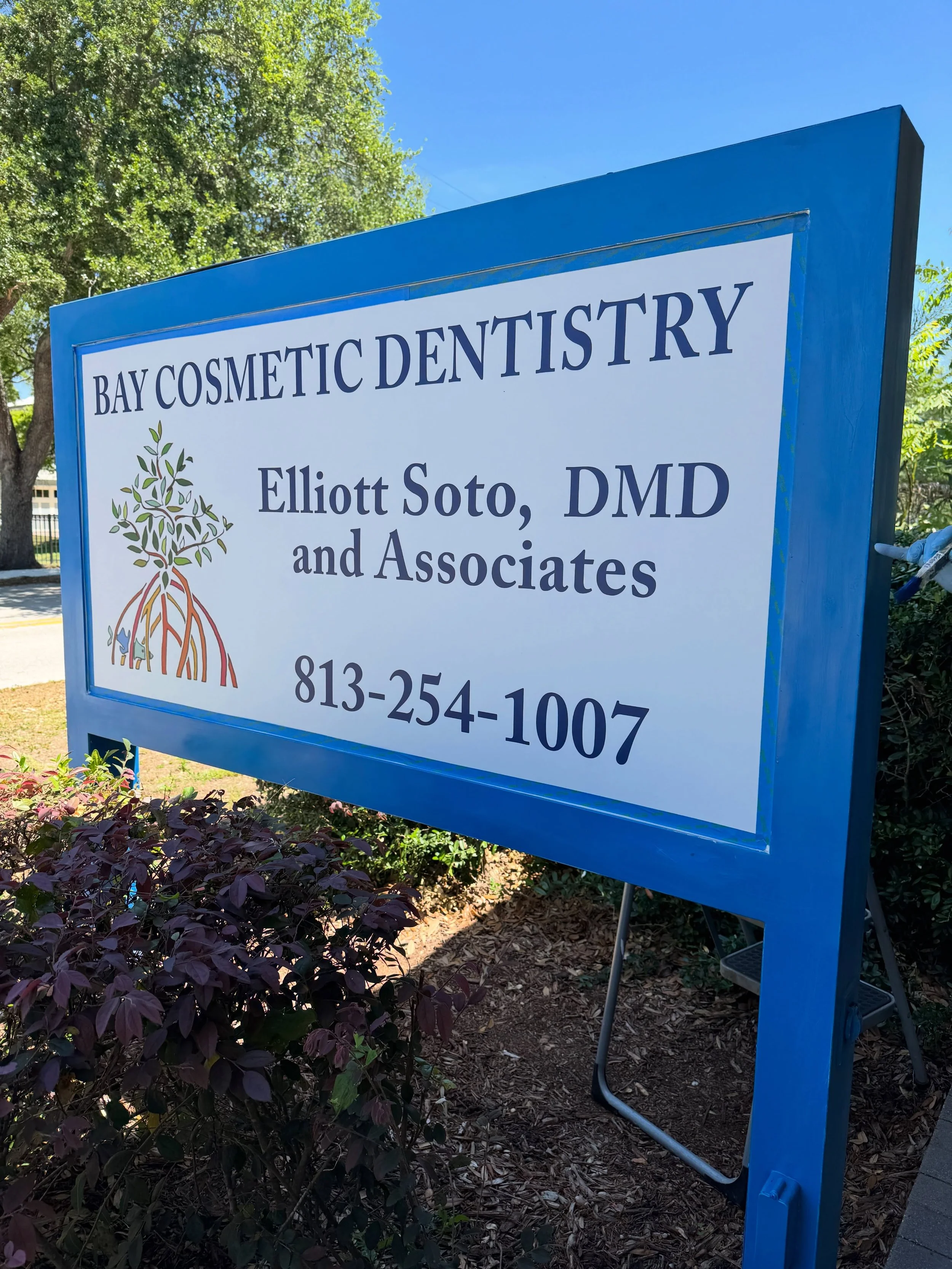 Thankful to be in the community serving smiles one day at a time.😁

There&rsquo;s a family at this office and we take care of each other and everyone who enters our doors. Looking forward to seeing what&rsquo;s next 🦷 ✨ 

#dentist #dentistlife #den
