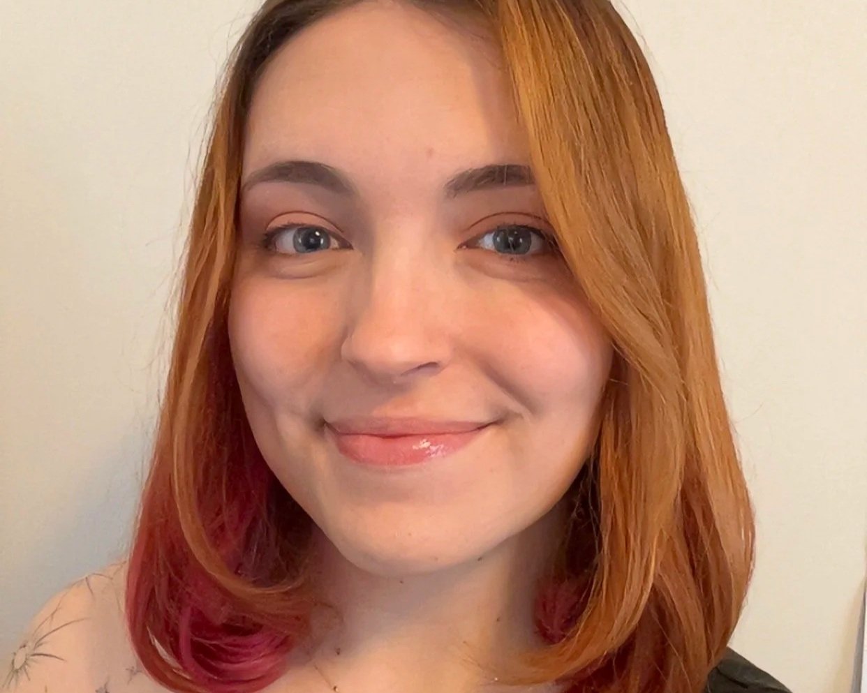 Keely Mewett headshot.jpg