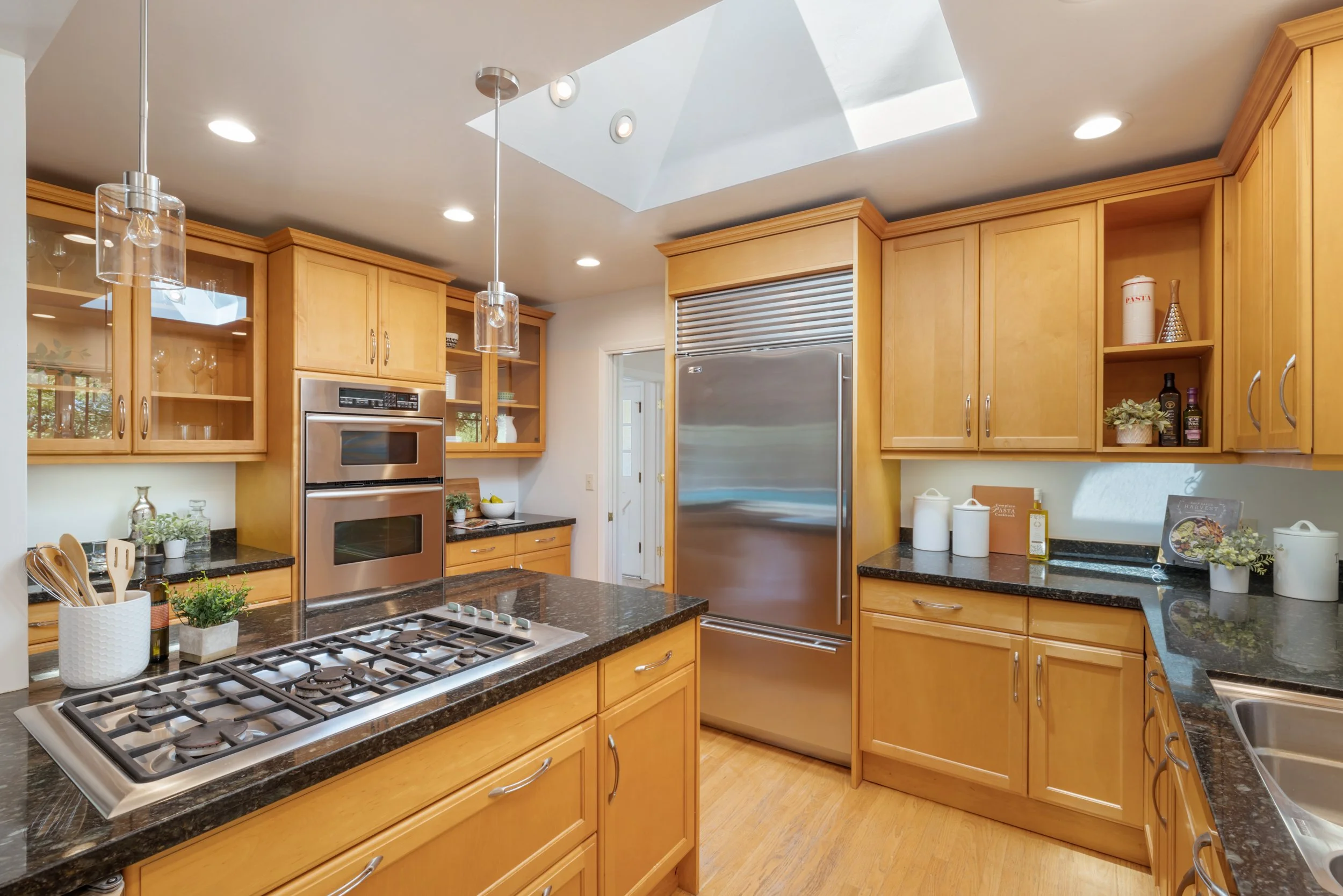 7-Amber_Matt_Anello-25-MLS.jpg