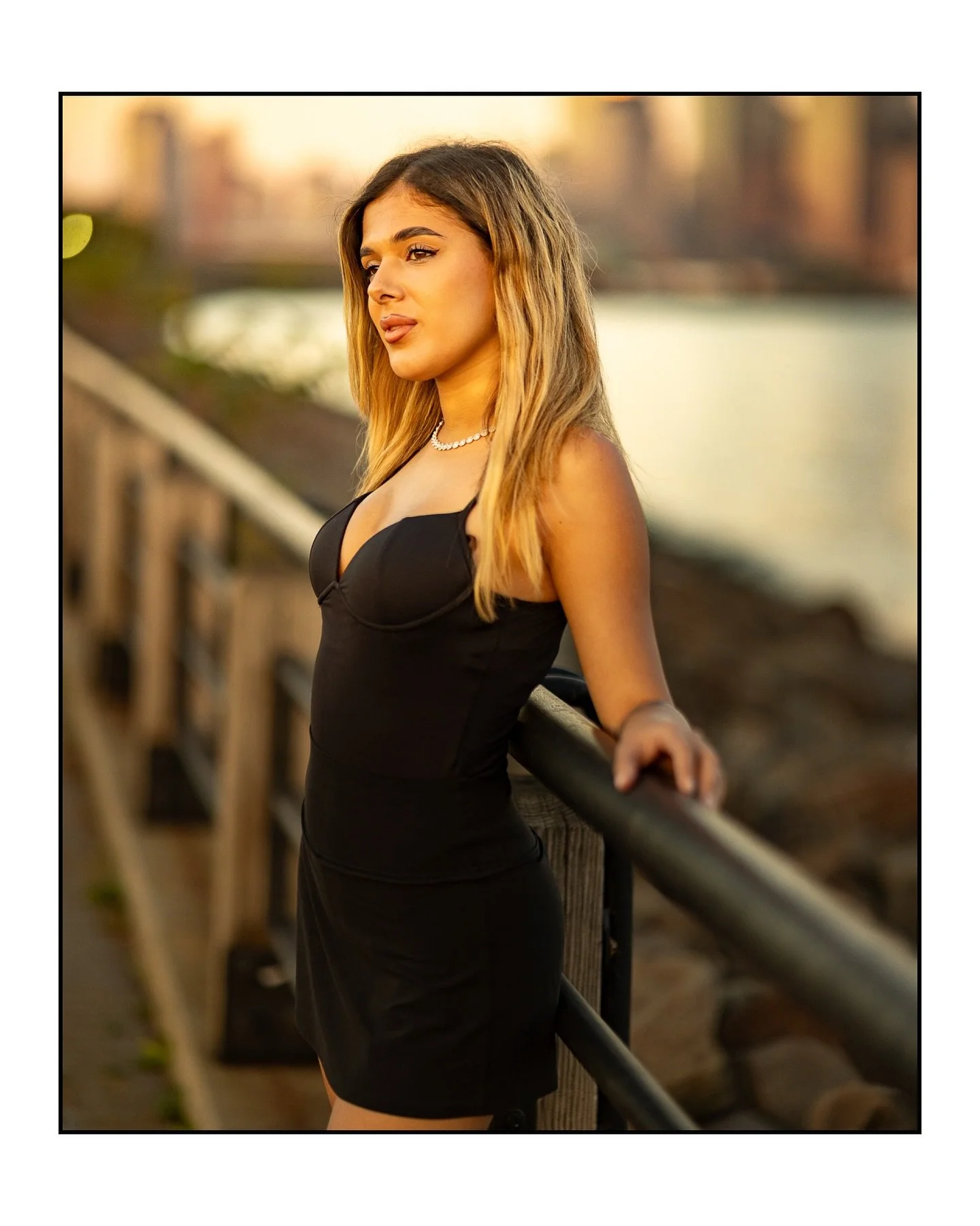 Some moments are born of accidents,
yet my camera refuses to bear witness to their crimes.