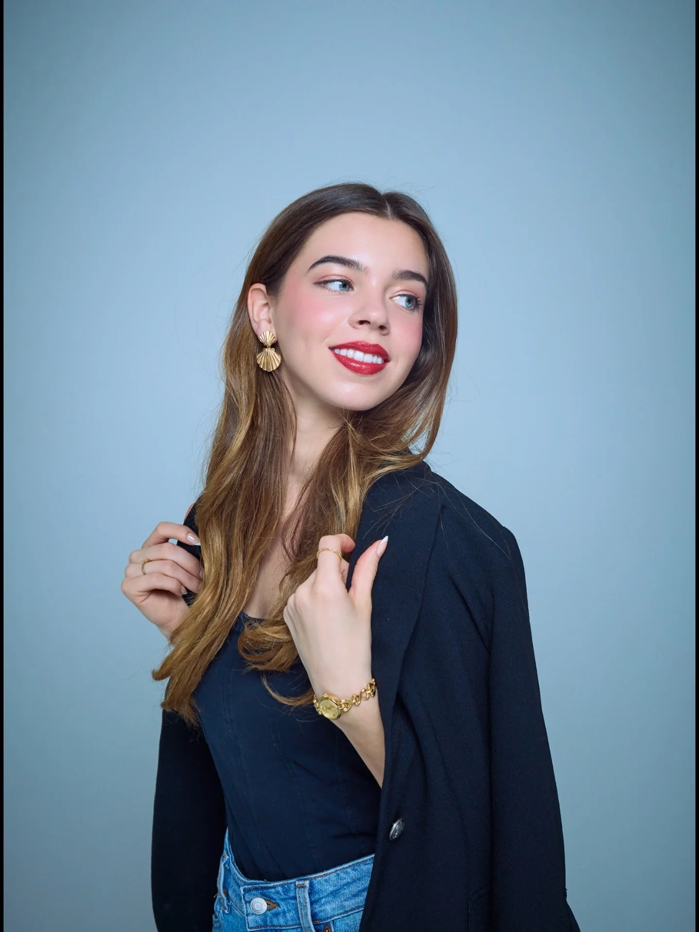 Elegant. High Fashion. Professional Portraits.

Ready to capture your best moments? Book your professional photoshoot with Elyon Studio today and let&rsquo;s turn your vision into stunning reality. Whether it&rsquo;s portraits, branding, or special e
