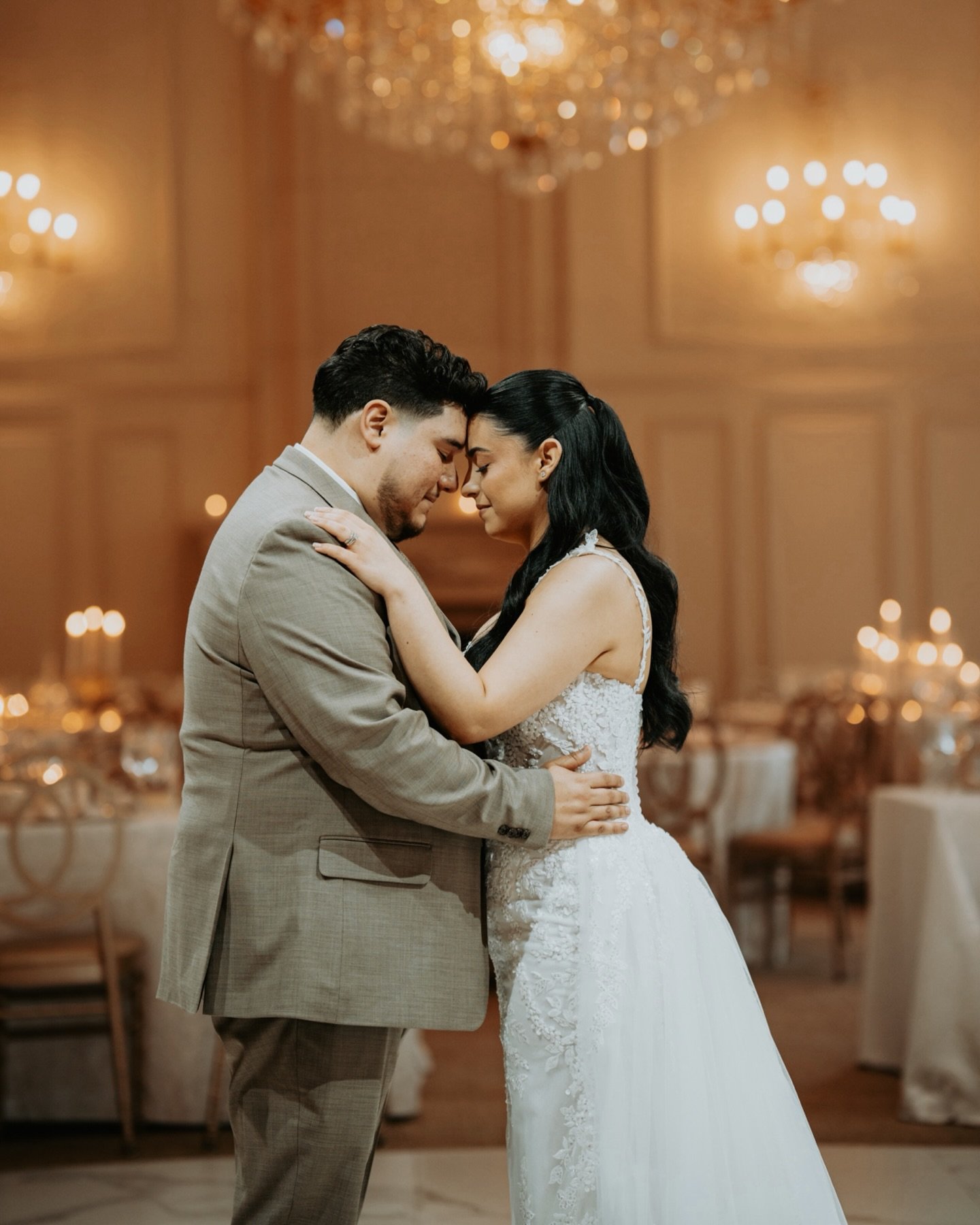 One of the most exciting things of my job is to capture love stories that reflect how much God loves us. Felicidades! 1 year anniversary of @sergioeghelshi and @natieghelshi celebrating their wedding&hellip; and now expecting a baby! Honor and blesse