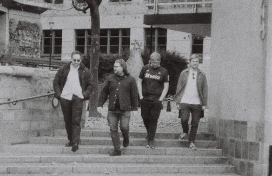 THE GLOBE: El Ray + Eddie Doyle + Mahooey