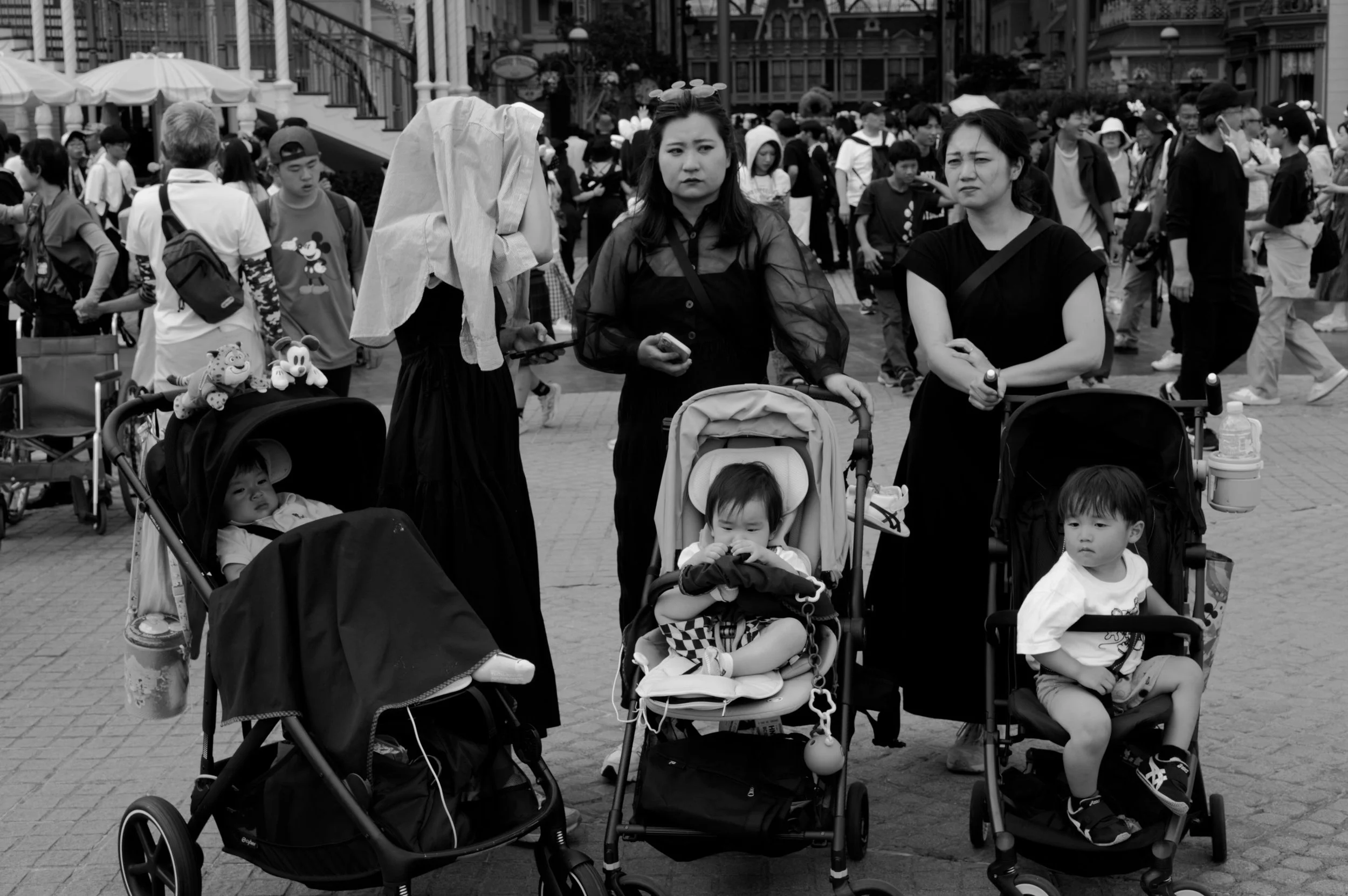 "Mothers" #1, Tokyo Disneyland, 2026